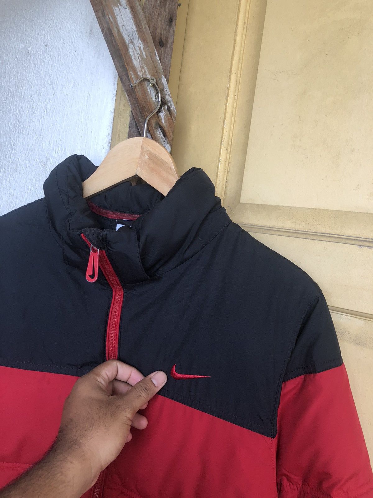 Nike Vintage y2k Nike Small Swoosh Puffer Jackets Size US M / EU 48-50 / 2 - 5 Thumbnail