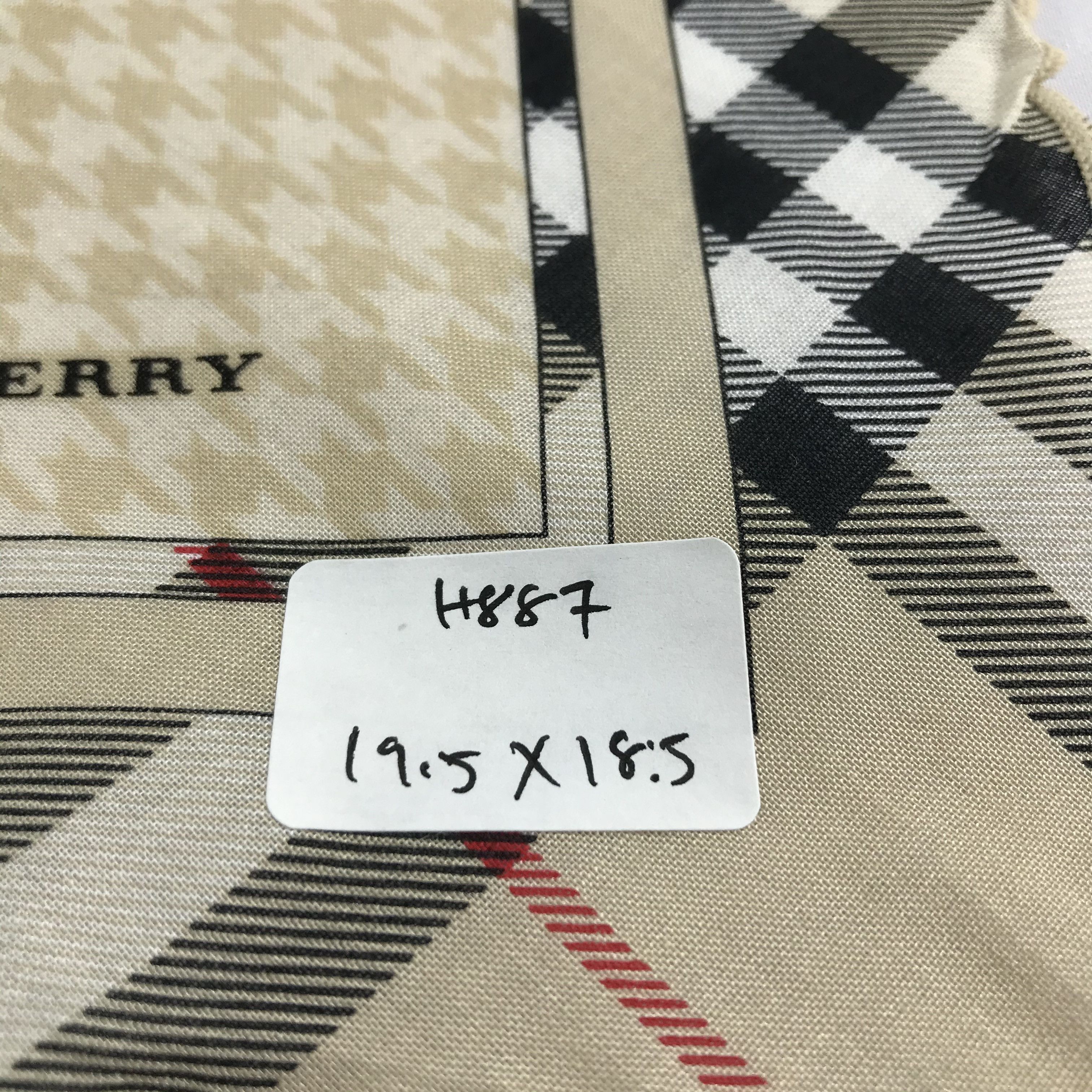 Burberry Burberry Hounds Tooth Handkerchief Neckerchief Bandana H887 Size ONE SIZE - 6 Thumbnail