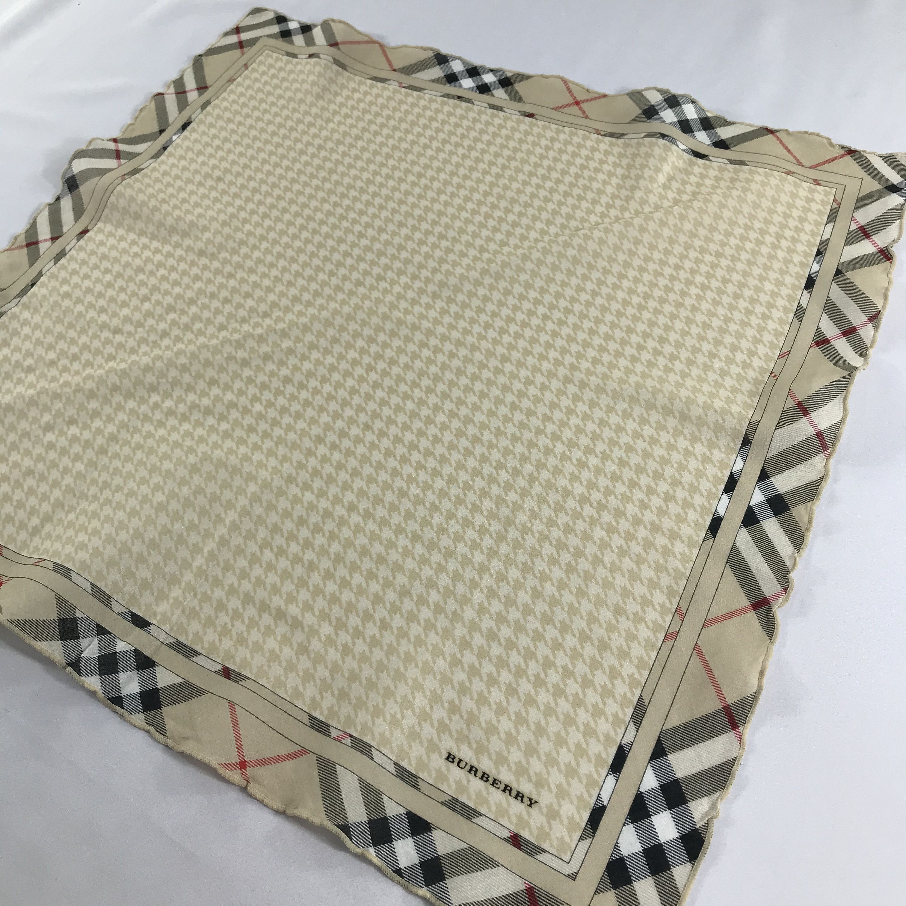 Burberry Burberry Hounds Tooth Handkerchief Neckerchief Bandana H887 Size ONE SIZE - 4 Thumbnail