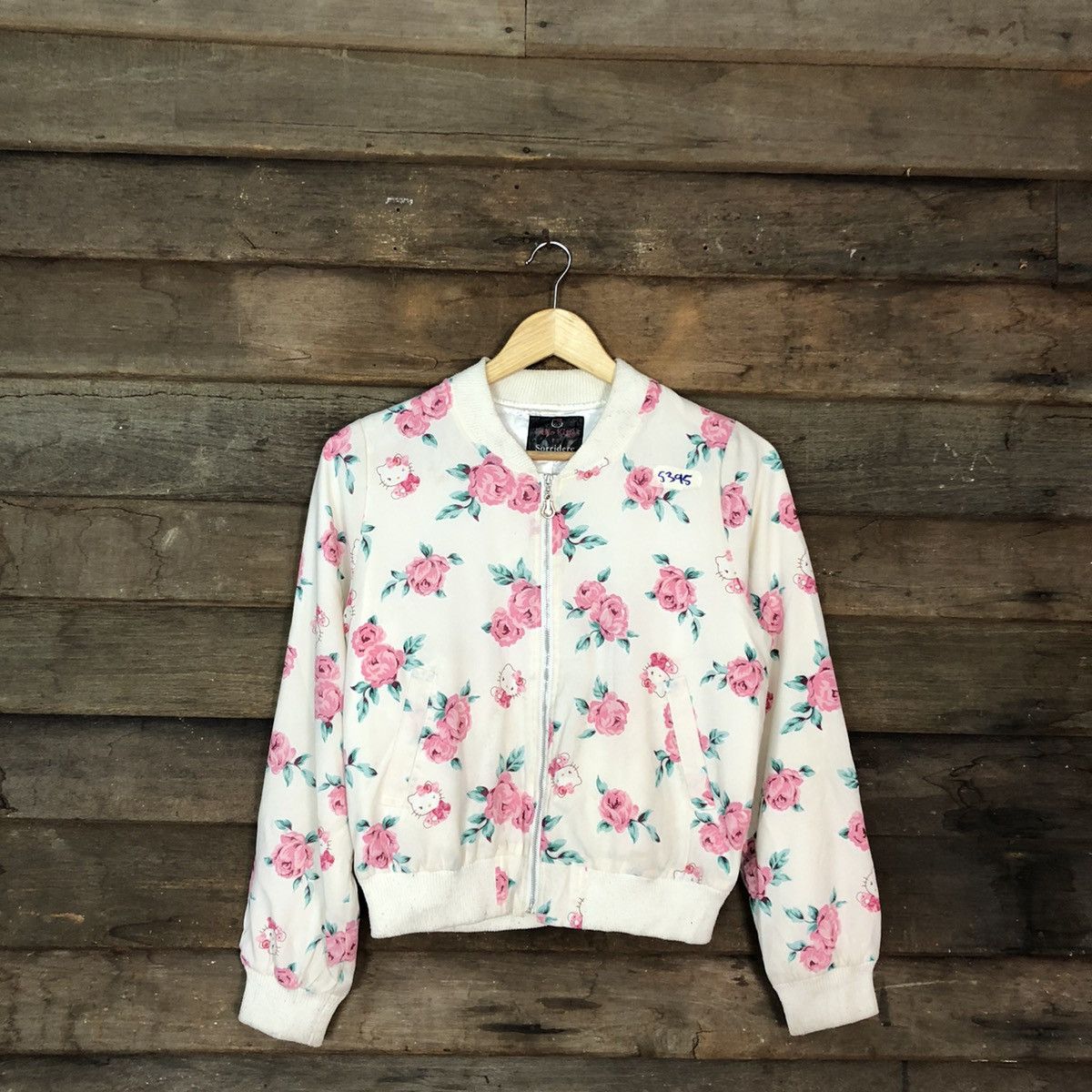 Japanese Brand Hello Kitty X Sorridere cardigan White Sweater #5395 Size M / US 6-8 / IT 42-44 - 1 Thumbnail
