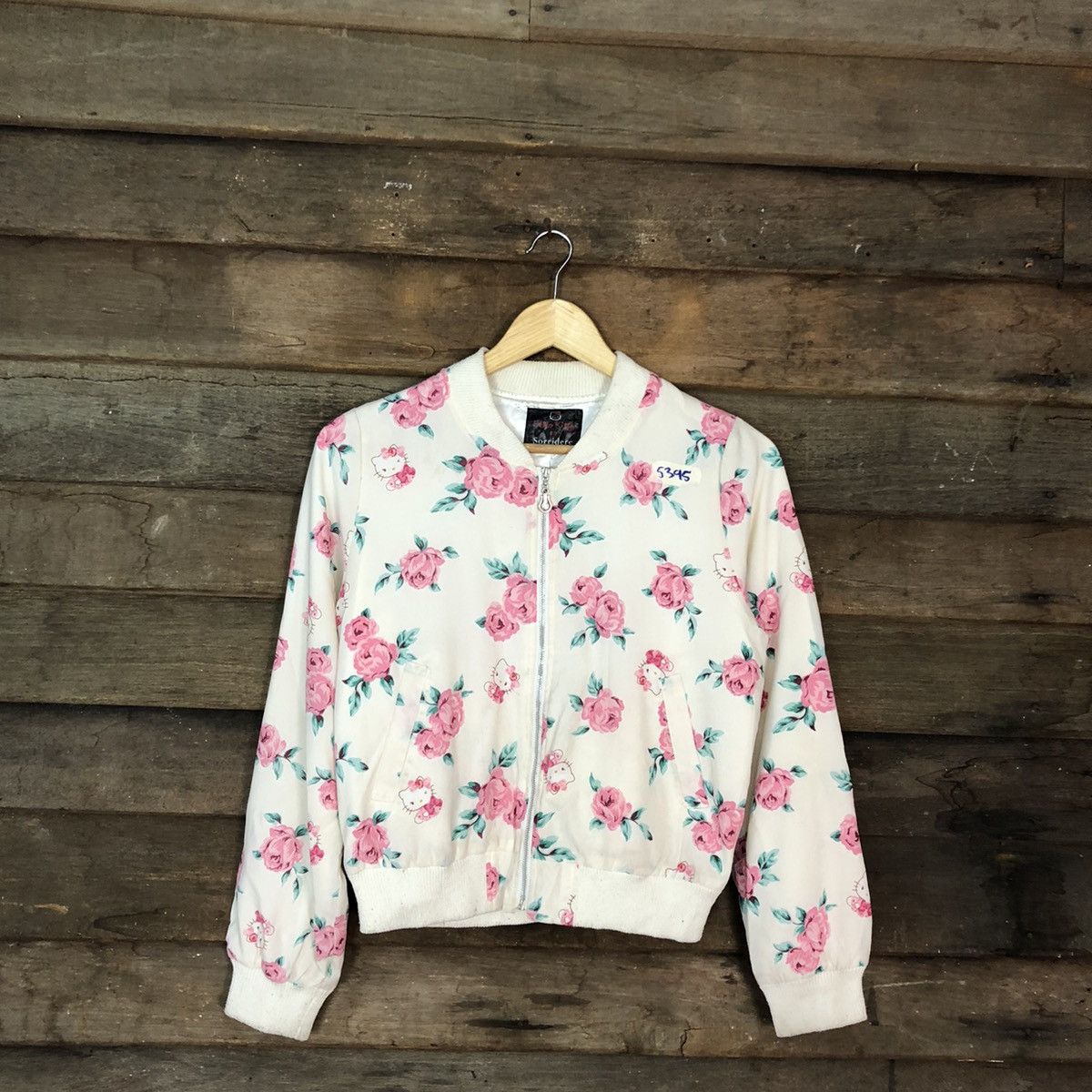 Japanese Brand Hello Kitty X Sorridere cardigan White Sweater #5395 Size M / US 6-8 / IT 42-44 - 3 Thumbnail
