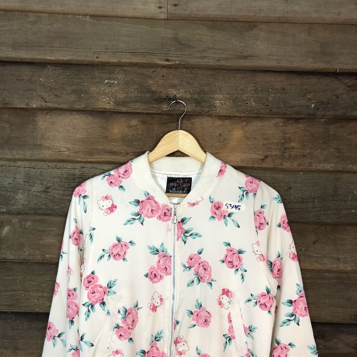 Japanese Brand Hello Kitty X Sorridere cardigan White Sweater #5395 Size M / US 6-8 / IT 42-44 - 9 Thumbnail