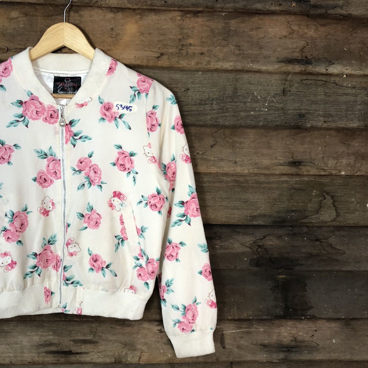 Japanese Brand Hello Kitty X Sorridere cardigan White Sweater #5395 Size M / US 6-8 / IT 42-44 - 5 Thumbnail