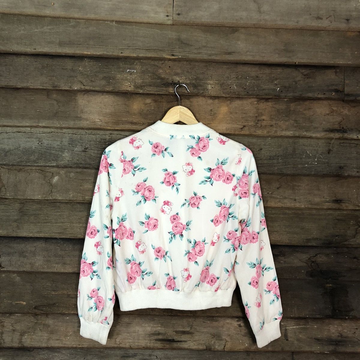 Japanese Brand Hello Kitty X Sorridere cardigan White Sweater #5395 Size M / US 6-8 / IT 42-44 - 12 Thumbnail