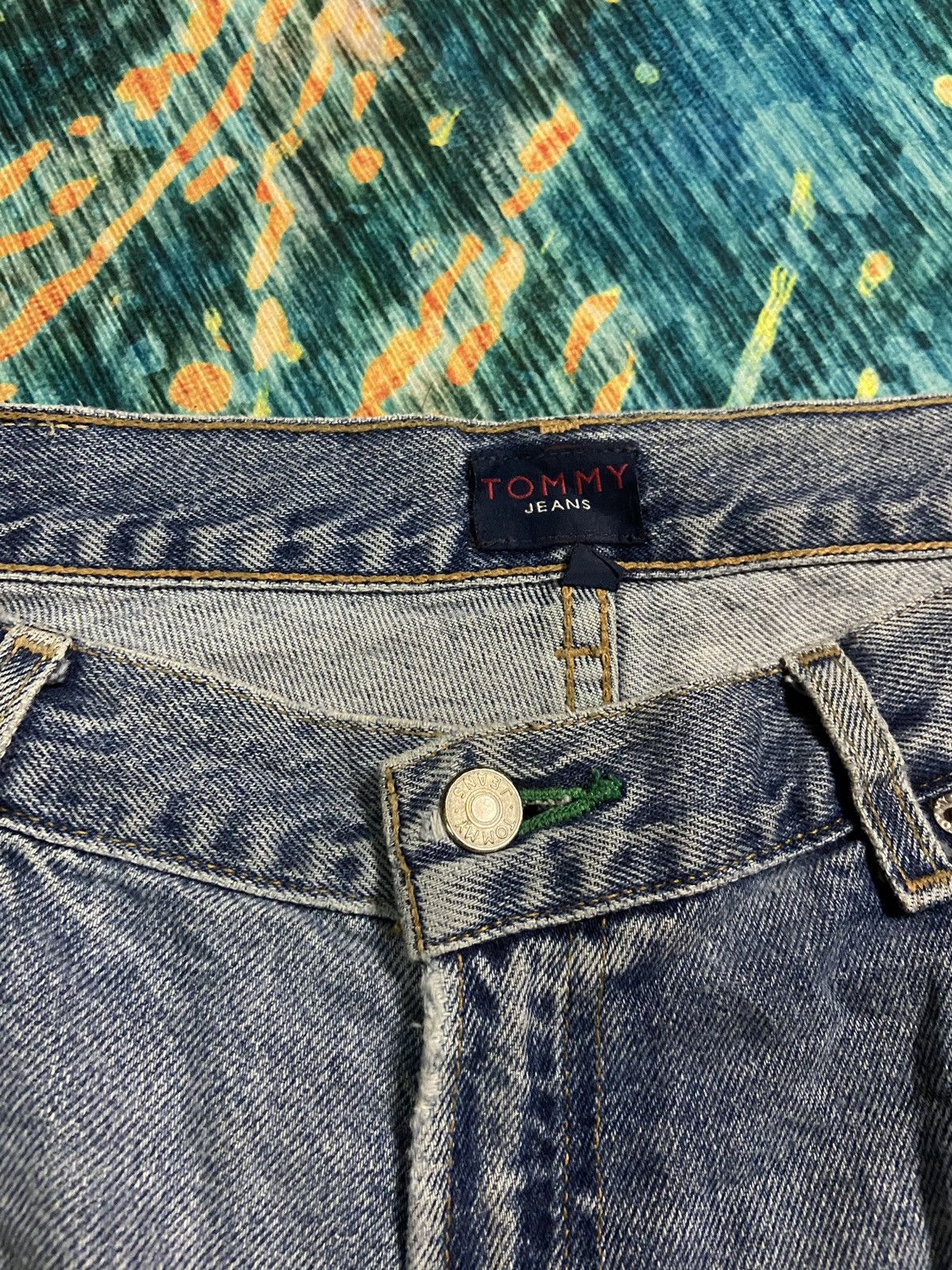 Tommy Hilfiger × Vintage Vintage 00s tommy hilfiger jeans 36/34 Size US 36 / EU 52 - 8 Thumbnail