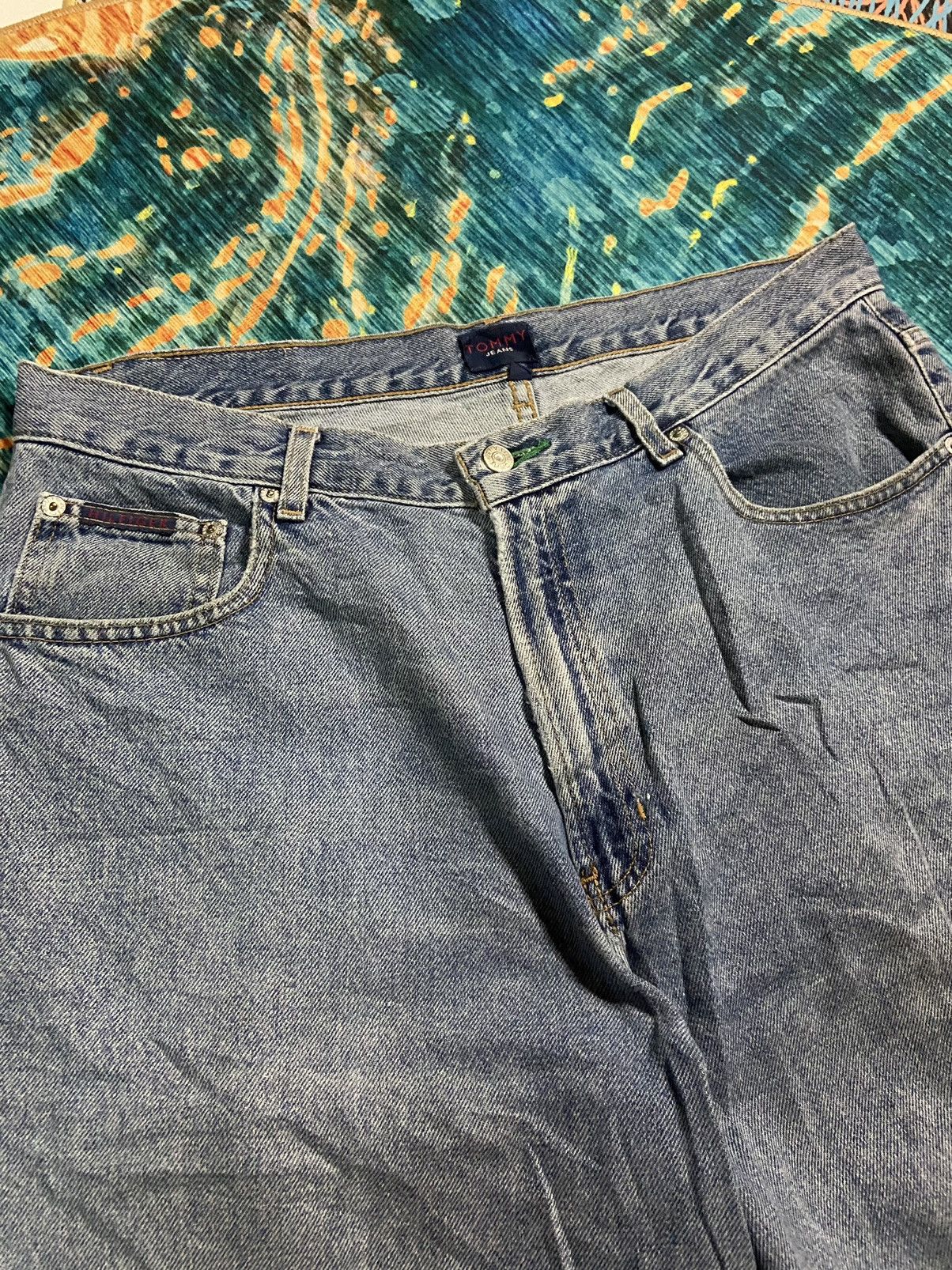 Tommy Hilfiger × Vintage Vintage 00s tommy hilfiger jeans 36/34 Size US 36 / EU 52 - 2 Thumbnail