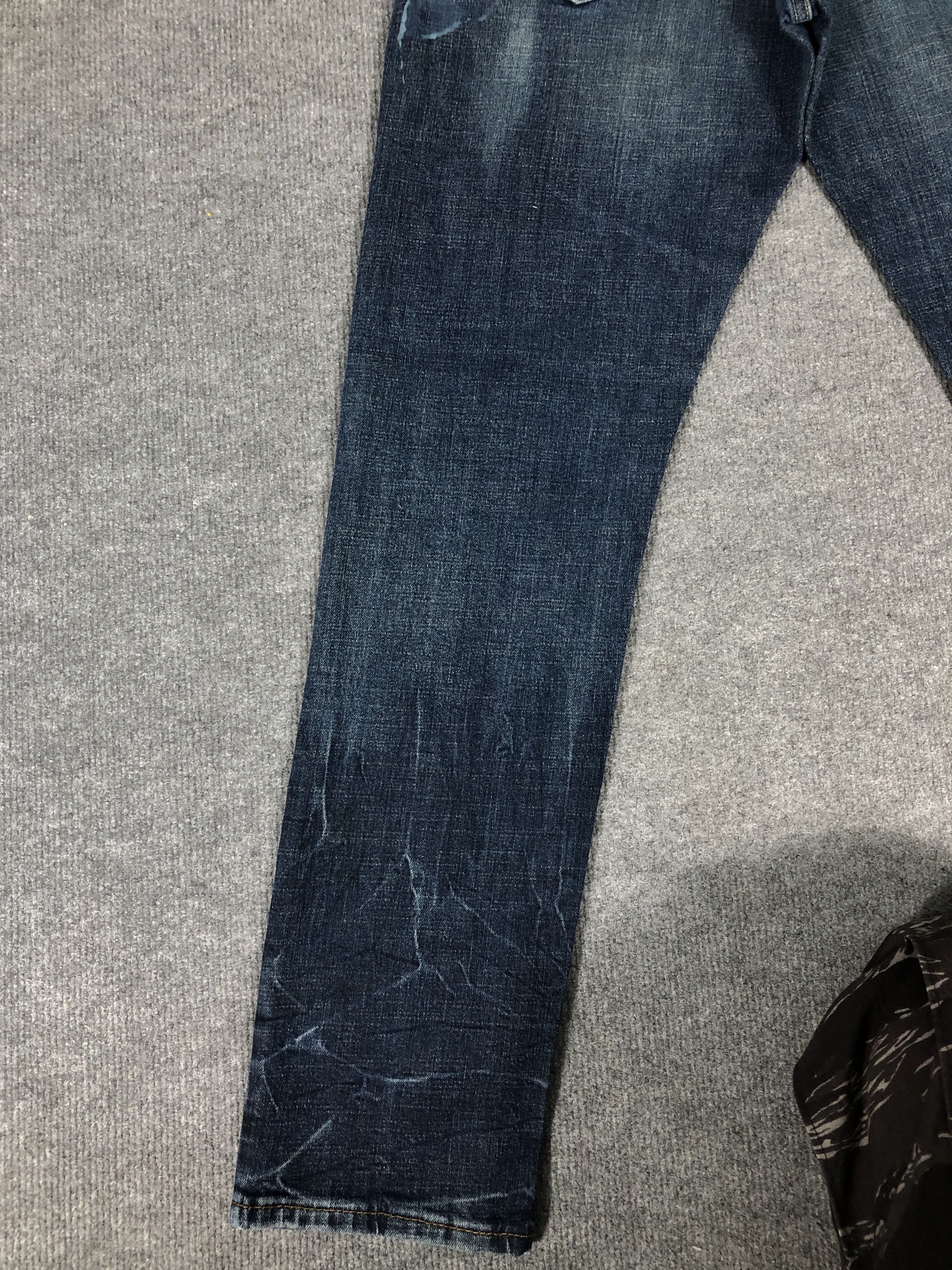 Levi's Denizen 208 by Levi's Taper Fit Dirty Blue Denim Jean Size US 33 - 10 Thumbnail