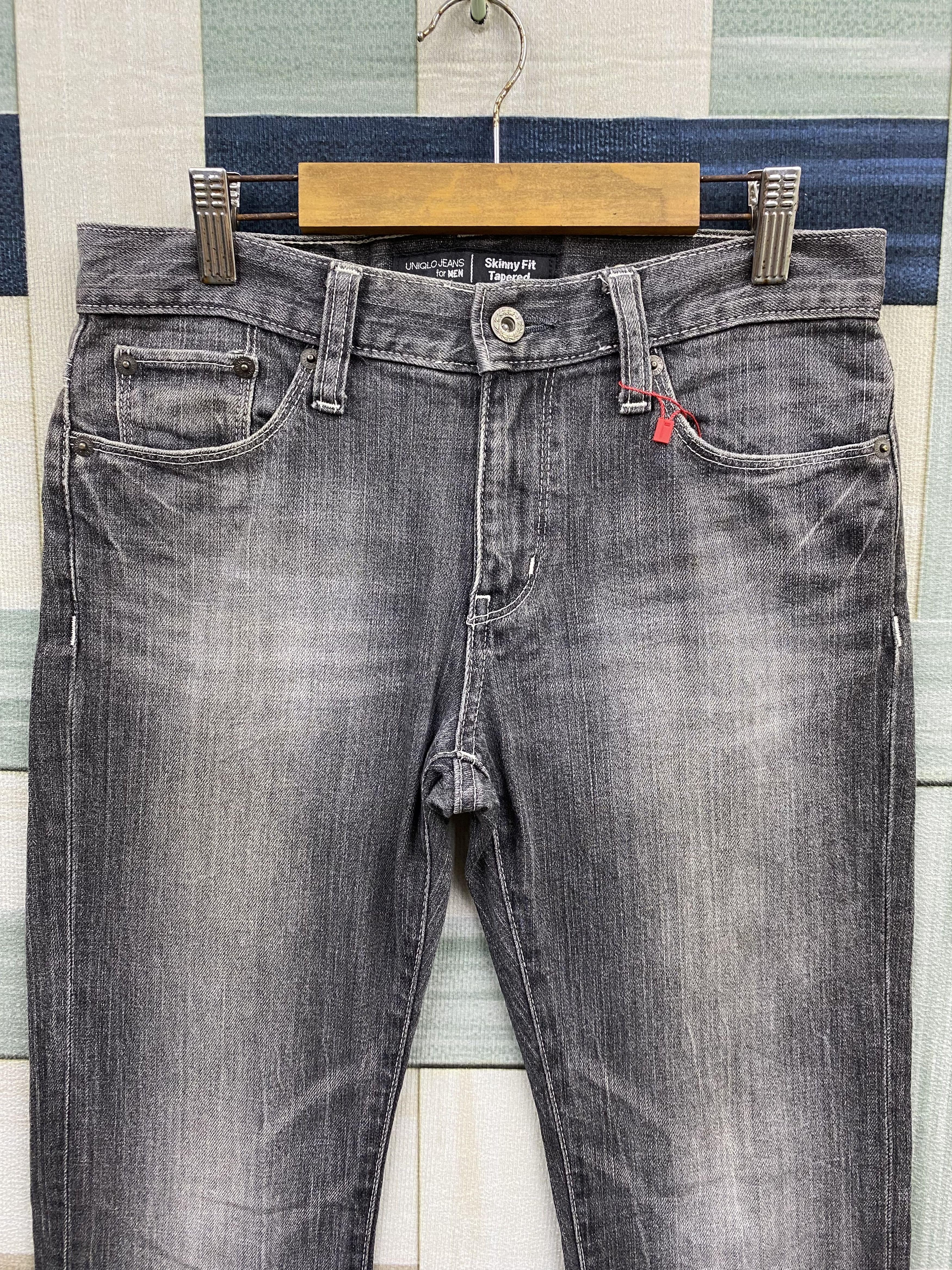 Japanese Brand × Uniqlo × Vintage Vintage Y2K Uniqlo Skinny Fit Faded Black Denim Jean Size US 29 - 2 Thumbnail