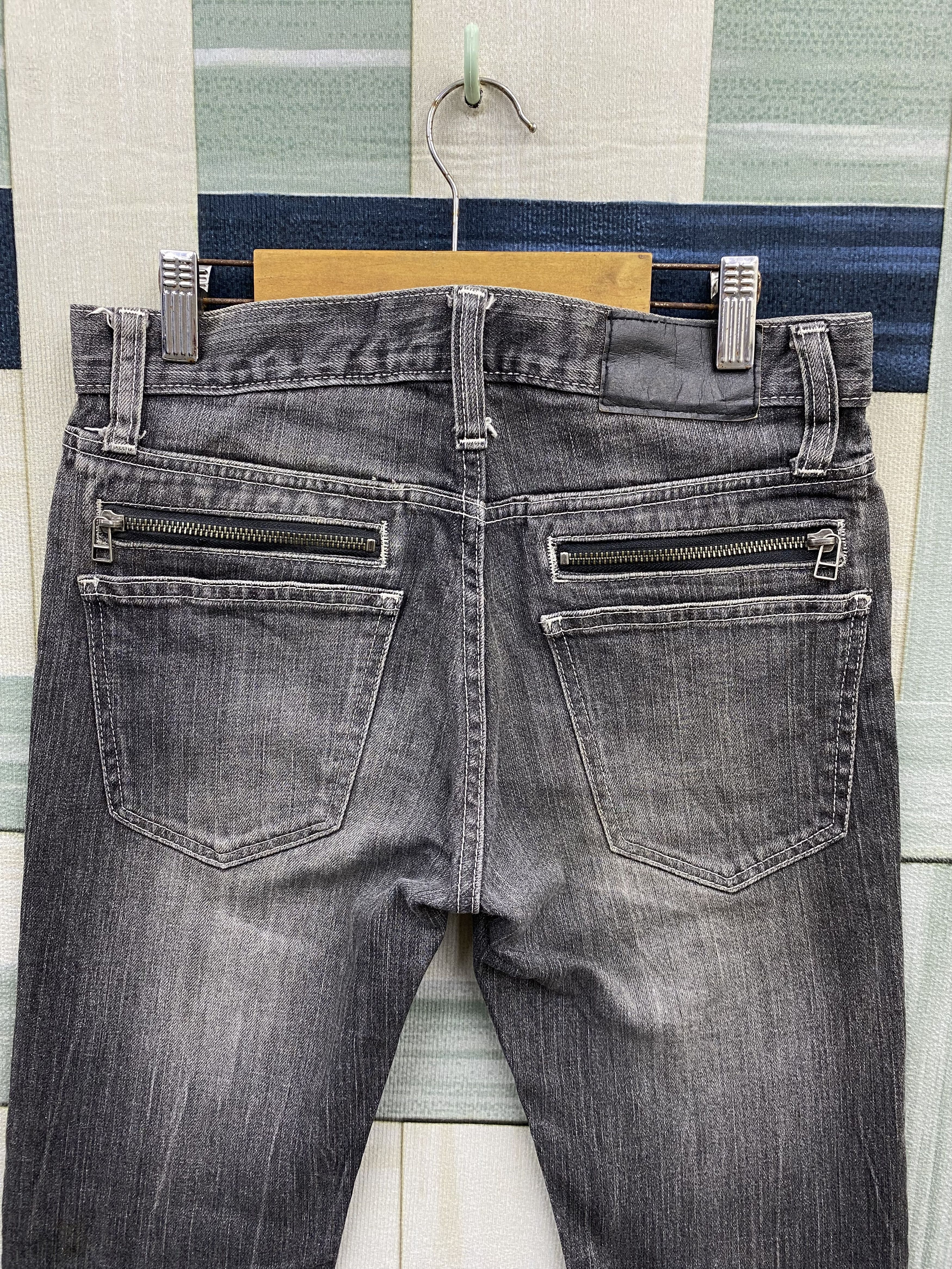 Japanese Brand × Uniqlo × Vintage Vintage Y2K Uniqlo Skinny Fit Faded Black Denim Jean Size US 29 - 11 Thumbnail