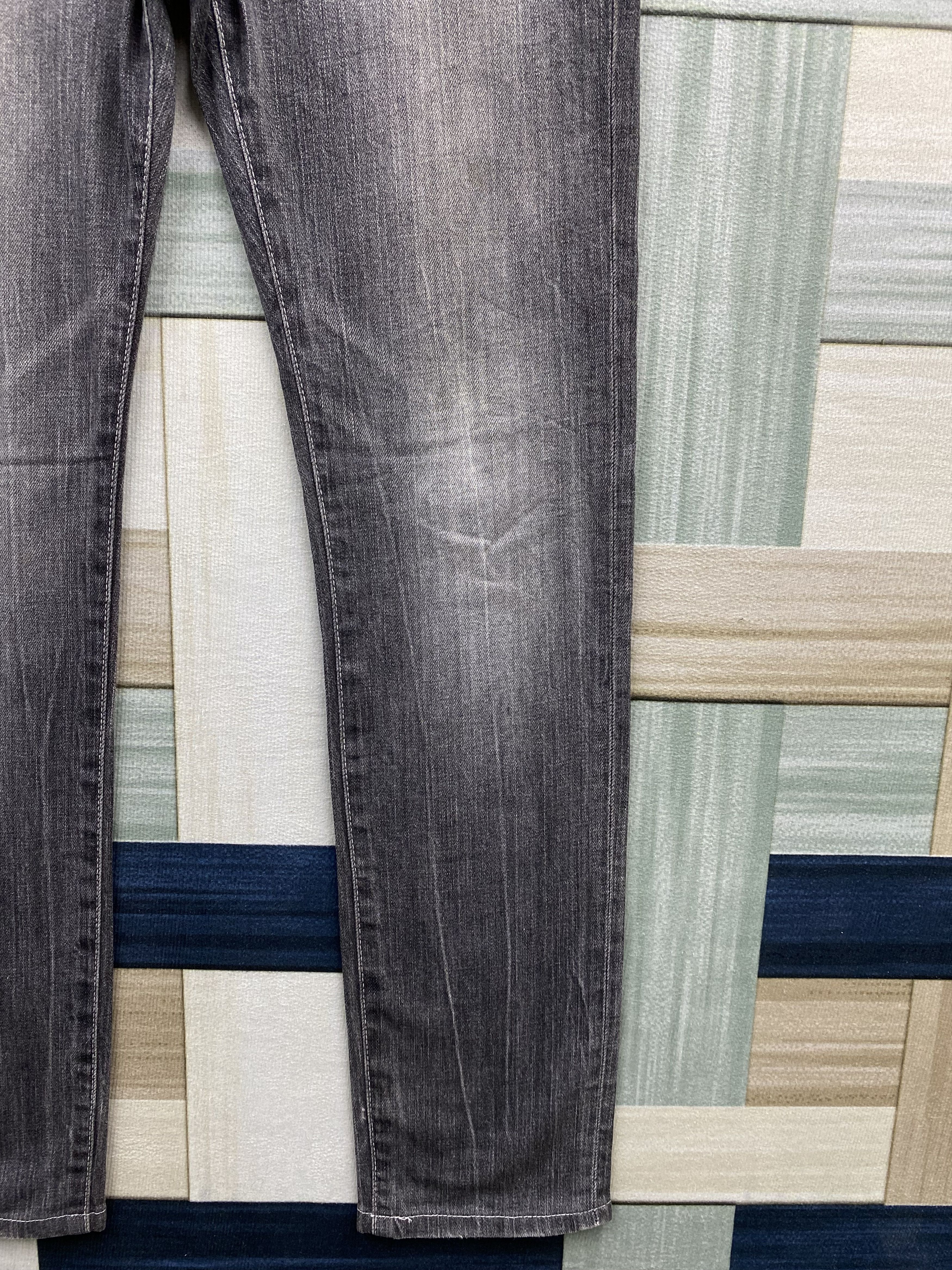 Japanese Brand × Uniqlo × Vintage Vintage Y2K Uniqlo Skinny Fit Faded Black Denim Jean Size US 29 - 6 Thumbnail