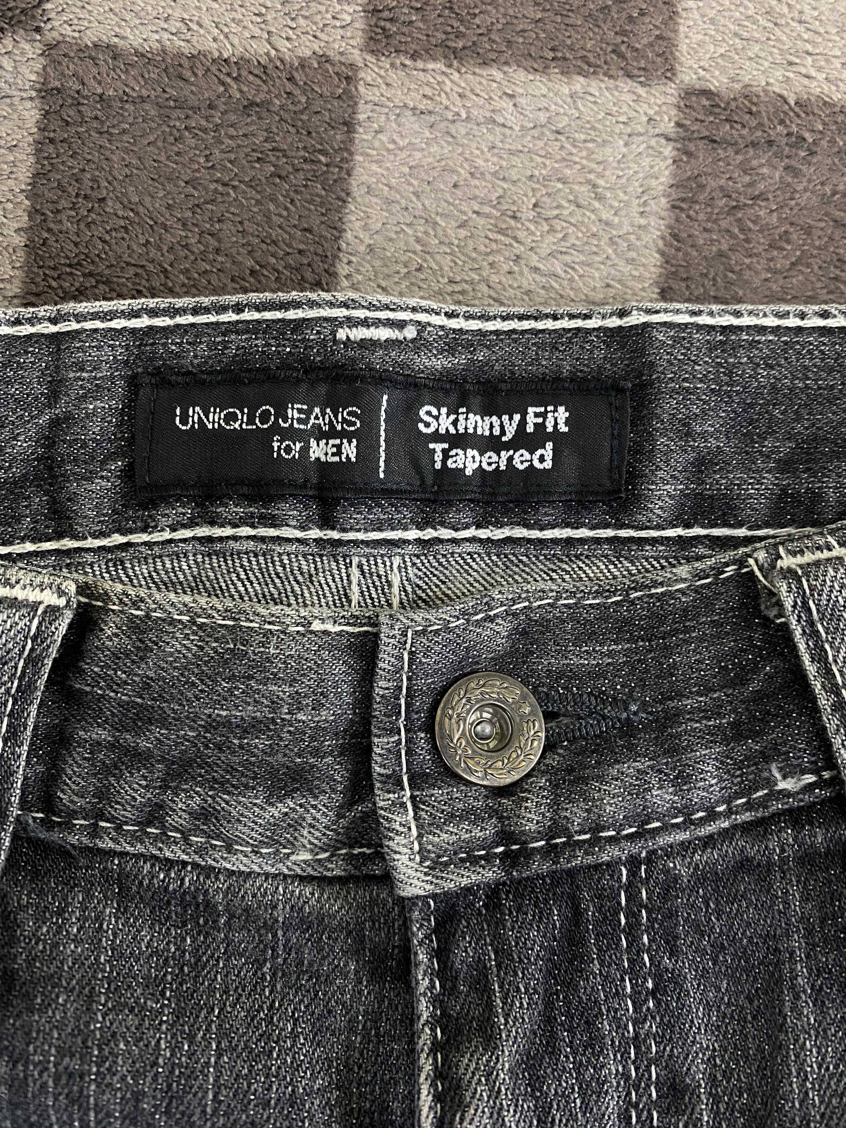 Japanese Brand × Uniqlo × Vintage Vintage Y2K Uniqlo Skinny Fit Faded Black Denim Jean Size US 29 - 14 Thumbnail