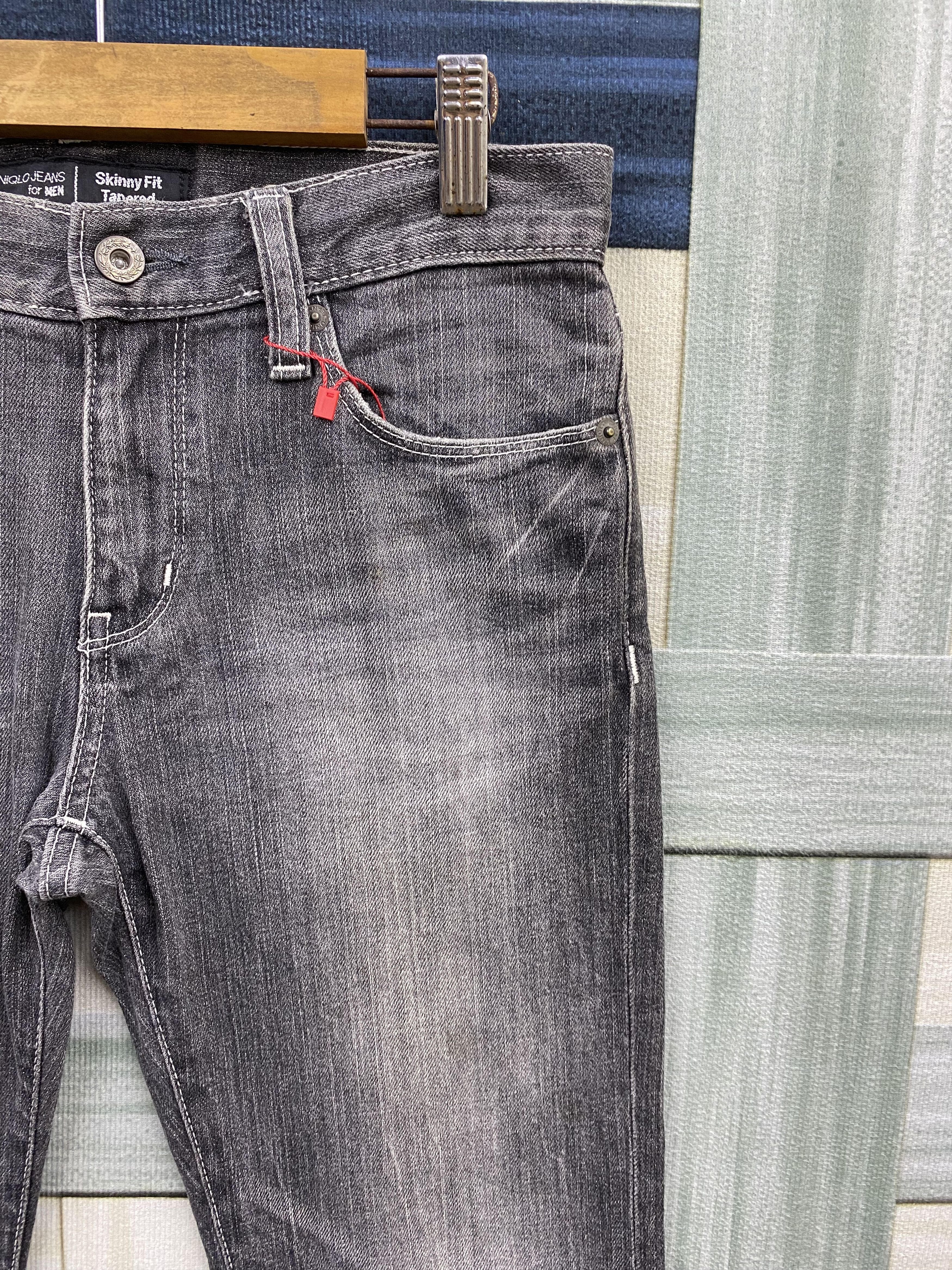 Japanese Brand × Uniqlo × Vintage Vintage Y2K Uniqlo Skinny Fit Faded Black Denim Jean Size US 29 - 4 Thumbnail