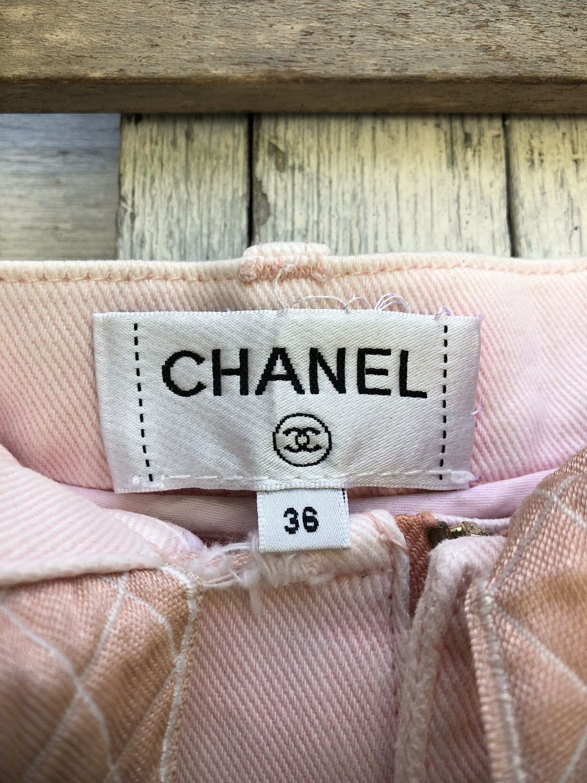 Chanel Chanel Belted Distressed Short Denim Pant Size 25" / US 0 / IT 36 - 17 Thumbnail