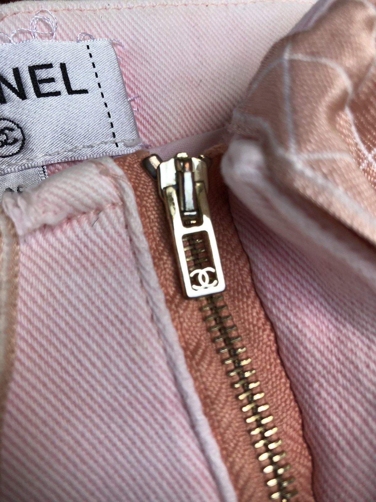 Chanel Chanel Belted Distressed Short Denim Pant Size 25" / US 0 / IT 36 - 13 Thumbnail