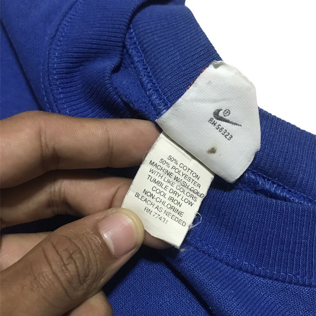 Vintage Nike Urban Jungle Gym Peace Logo Sweatshirt grey tag