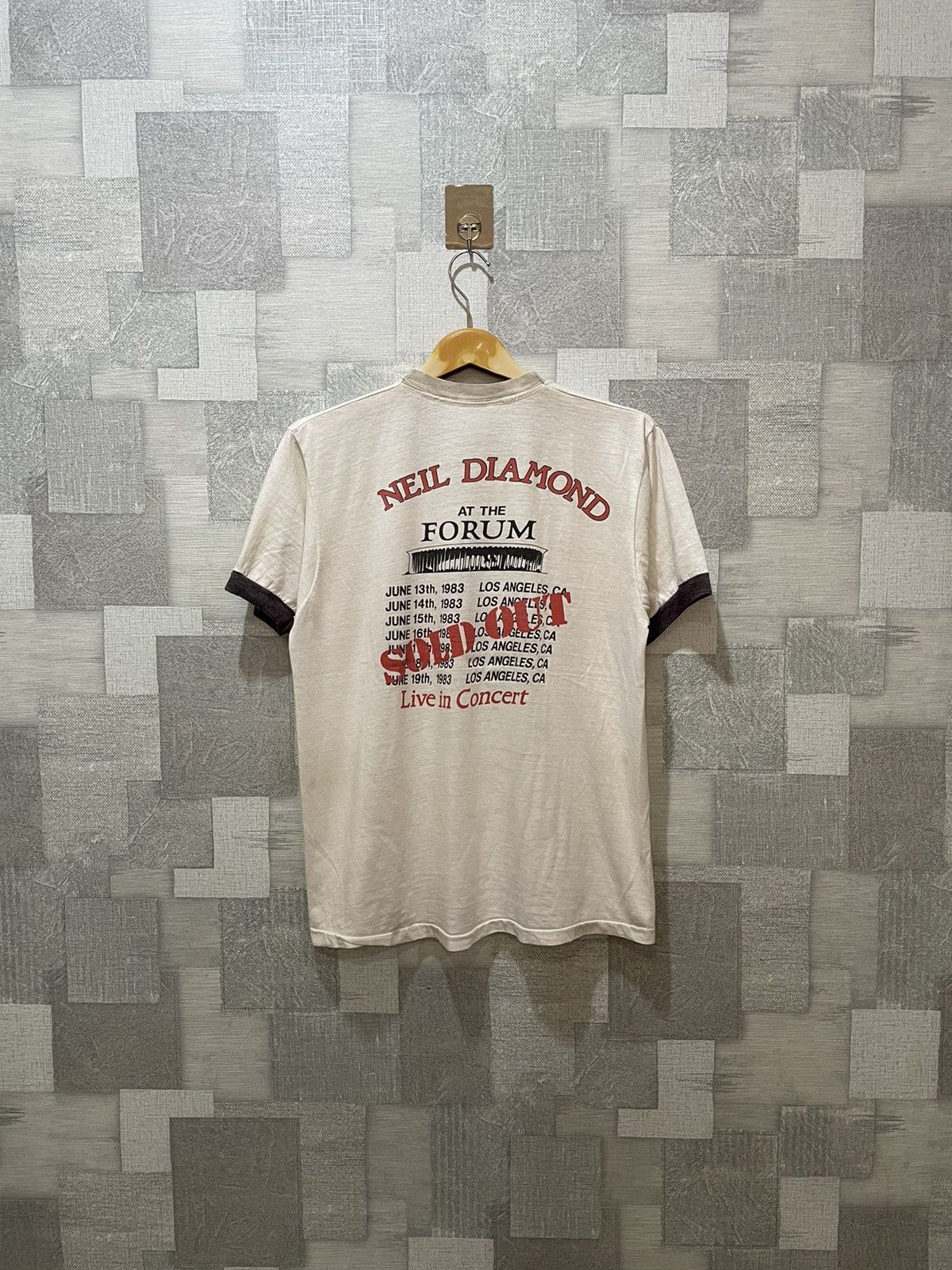 Band Tees × Vintage Vintage NEIL DIAMOND ringer tee Made in USA Size US M / EU 48-50 / 2 - 3 Thumbnail