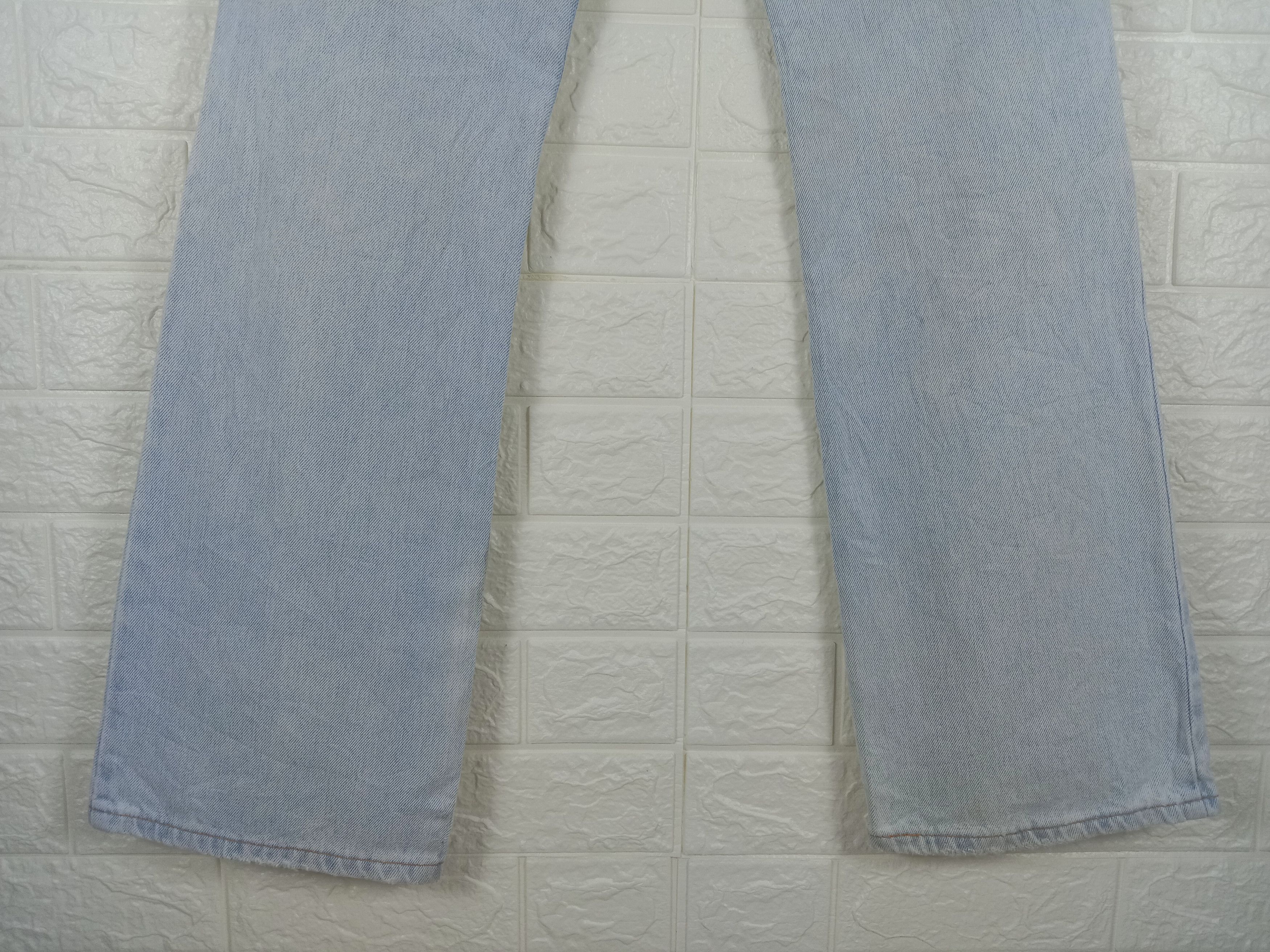 Levi's Vintage Levi's 518 Flare Jeans Light Wash Denim Size 28" / US 6 / IT 42 - 8 Thumbnail