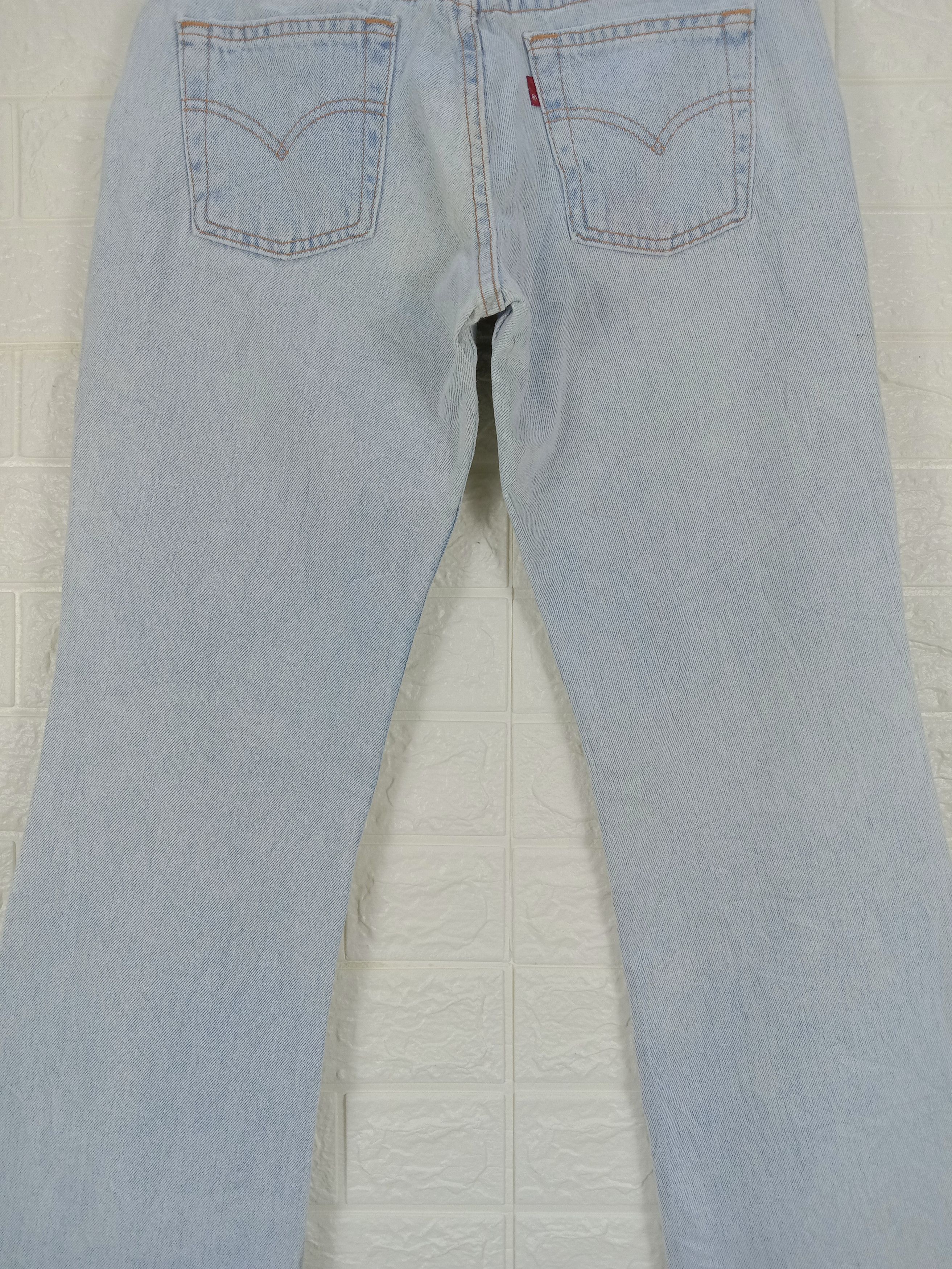 Levi's Vintage Levi's 518 Flare Jeans Light Wash Denim Size 28" / US 6 / IT 42 - 7 Thumbnail