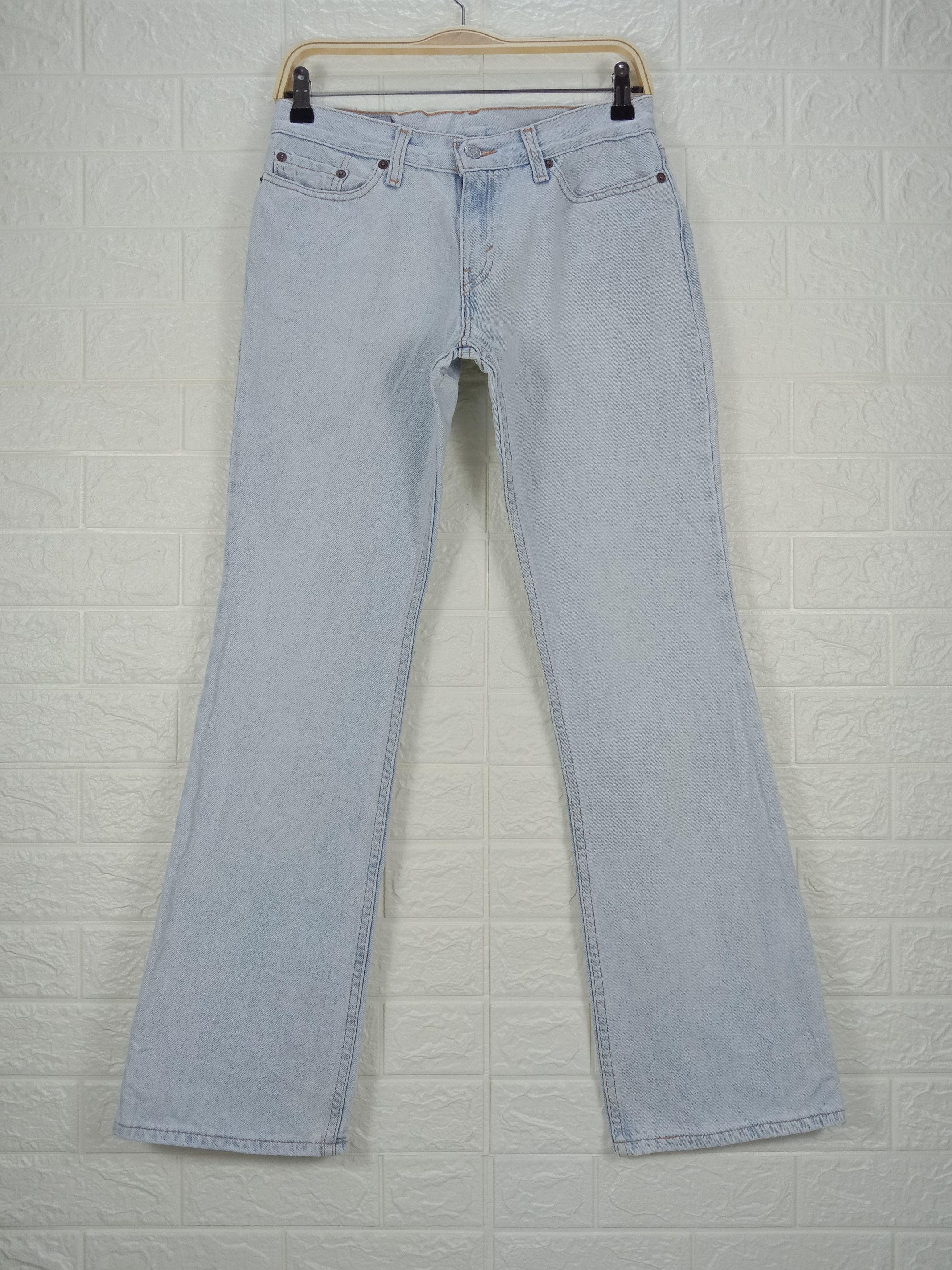 Levi's Vintage Levi's 518 Flare Jeans Light Wash Denim Size 28" / US 6 / IT 42 - 1 Thumbnail