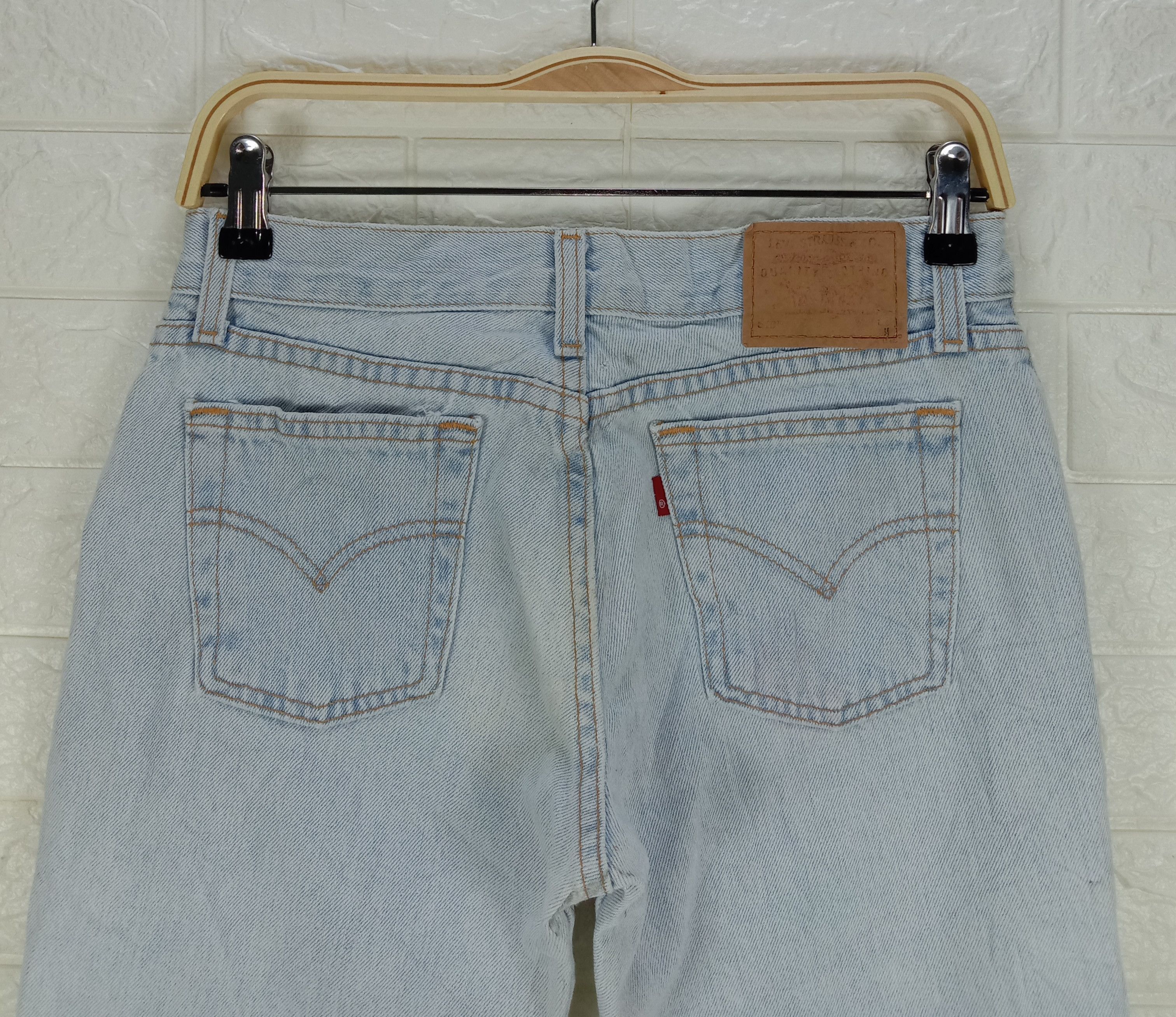 Levi's Vintage Levi's 518 Flare Jeans Light Wash Denim Size 28" / US 6 / IT 42 - 6 Thumbnail