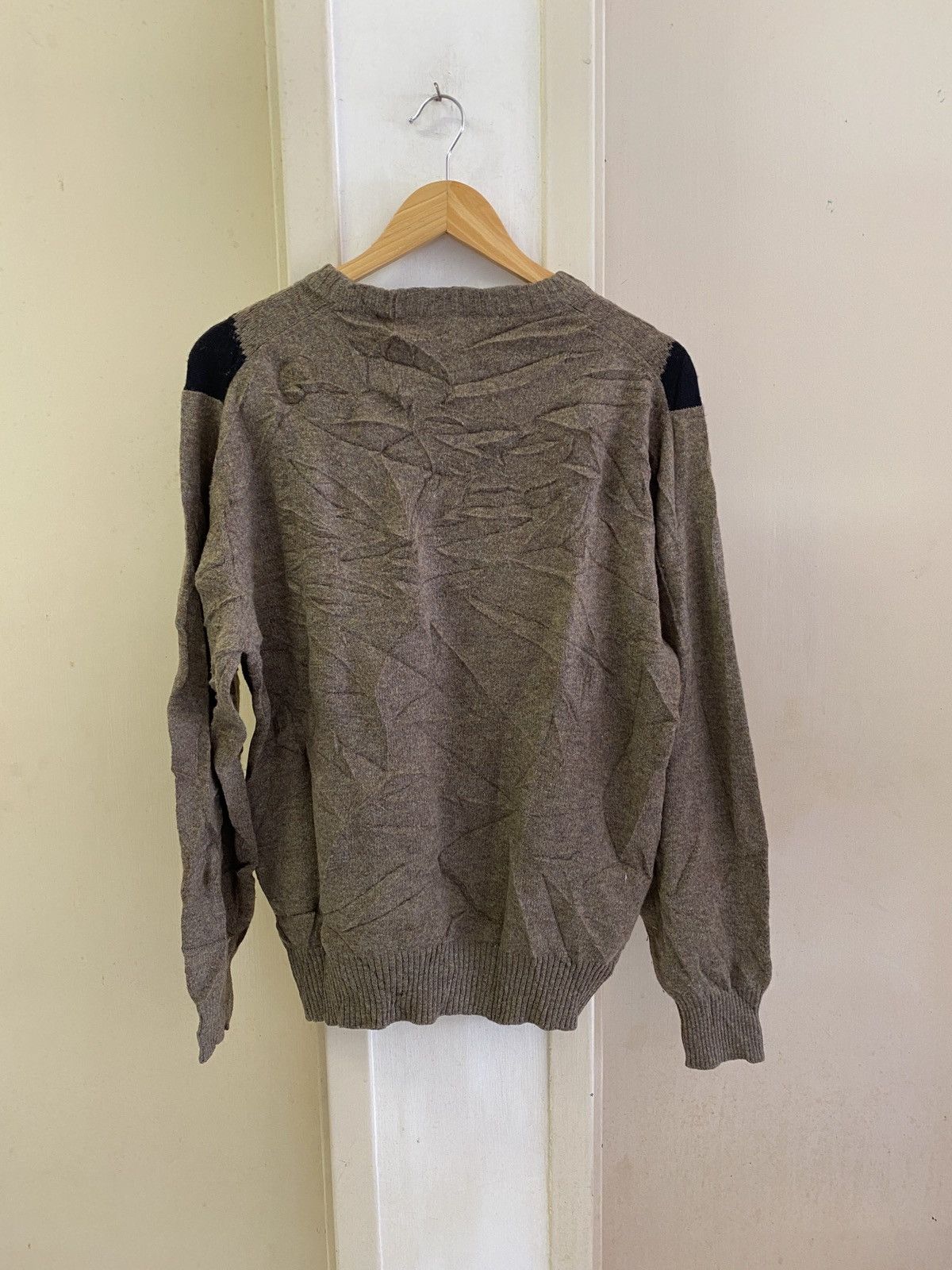 Givenchy 🔥🔥💰💰Vintage Givenchy wool sweatshirt Size US L / EU 52-54 / 3 - 2 Thumbnail