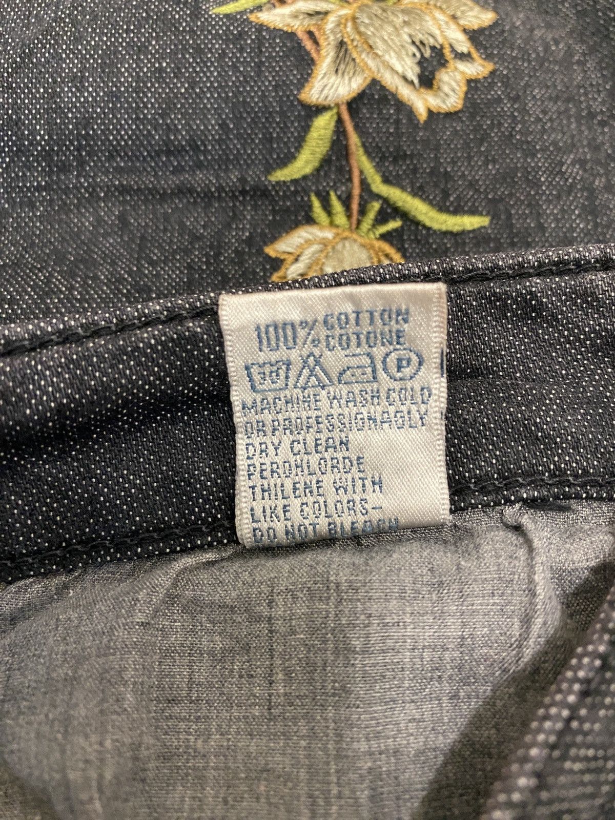 Issey Miyake 🔥🔥💰💰Issey Miyake Tsumori Chisato design Flower Logo Size US 29 - 11 Thumbnail