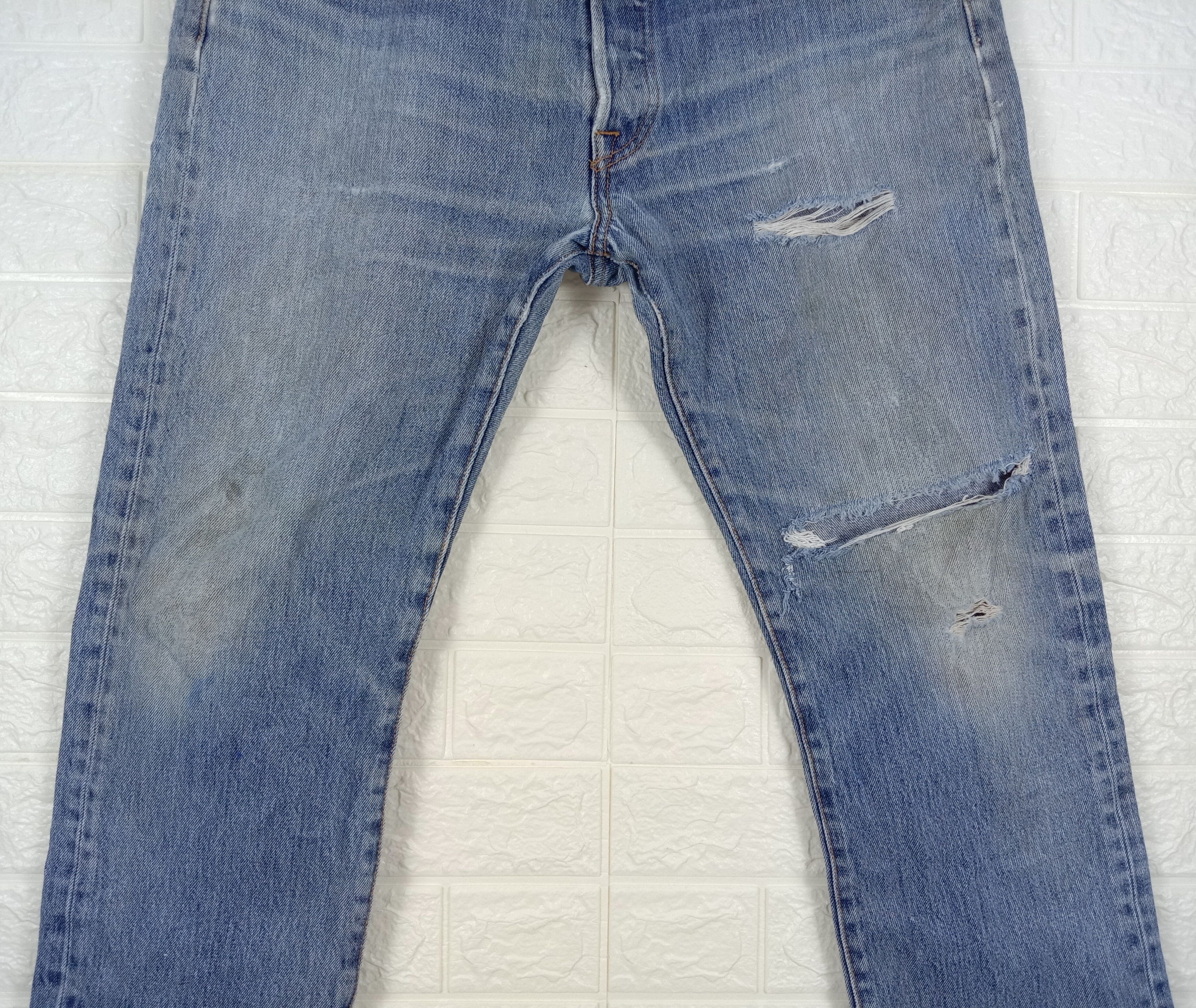 Levi's Vintage Levi's 501 Jeans Faded Blue Distressed Denim Size US 34 / EU 50 - 3 Thumbnail
