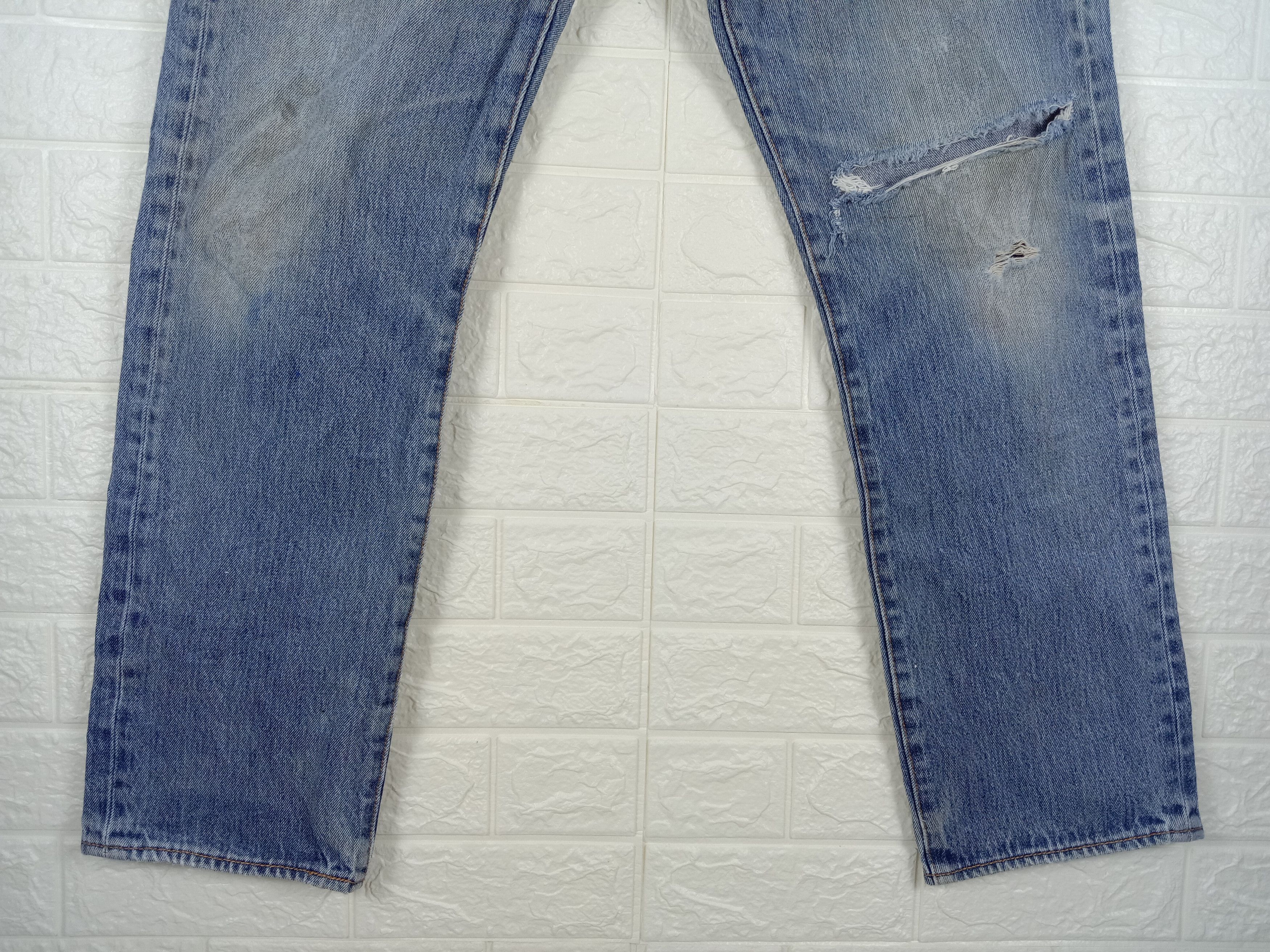 Levi's Vintage Levi's 501 Jeans Faded Blue Distressed Denim Size US 34 / EU 50 - 4 Thumbnail