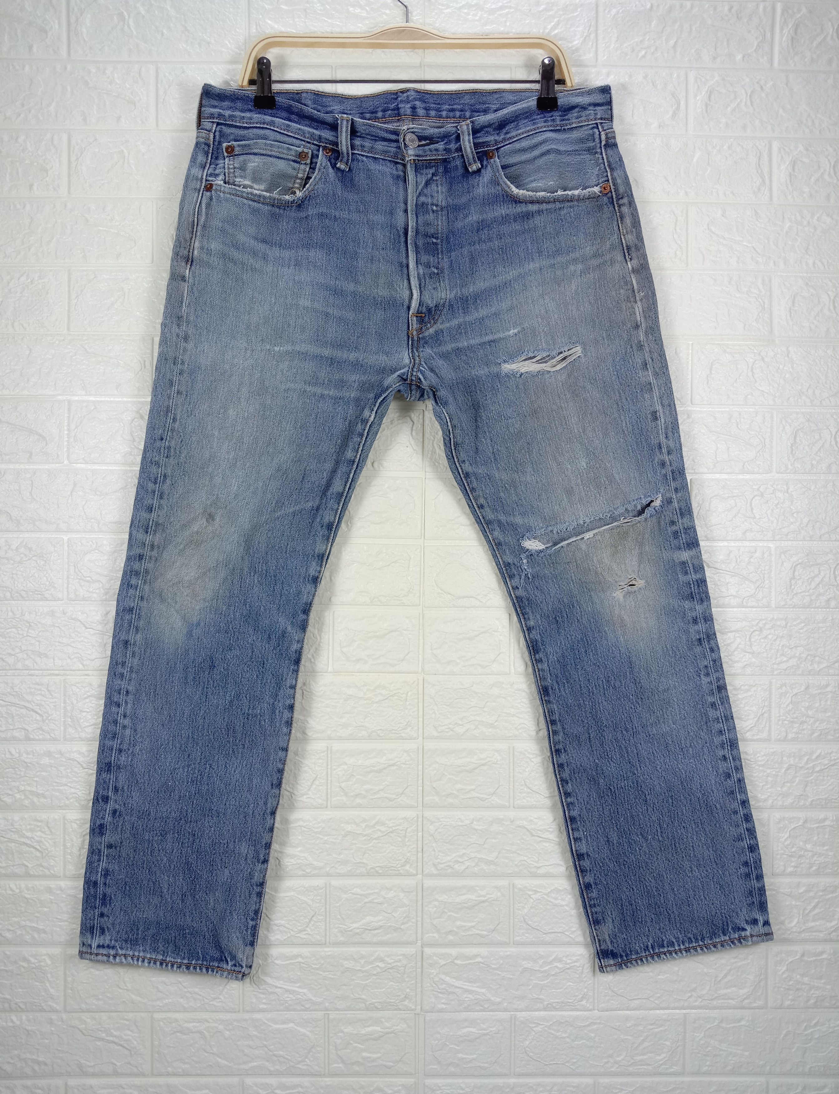 Levi's Vintage Levi's 501 Jeans Faded Blue Distressed Denim Size US 34 / EU 50 - 1 Thumbnail