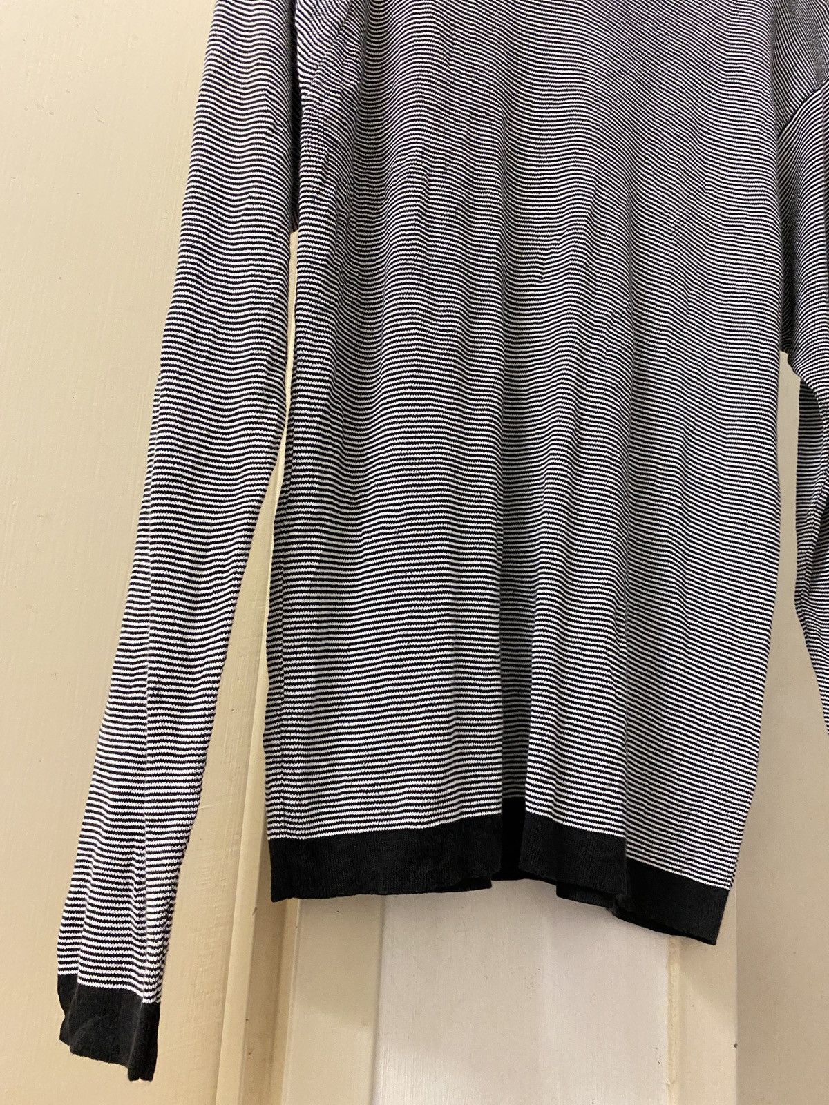 Designer × Valentino × Vintage 🔥🔥💰💰Valentino V neck stripe Size US M / EU 48-50 / 2 - 4 Thumbnail