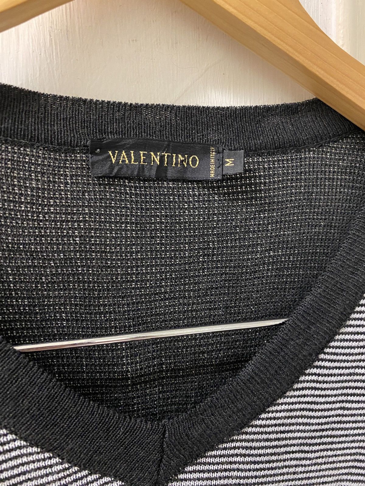 Designer × Valentino × Vintage 🔥🔥💰💰Valentino V neck stripe Size US M / EU 48-50 / 2 - 7 Thumbnail