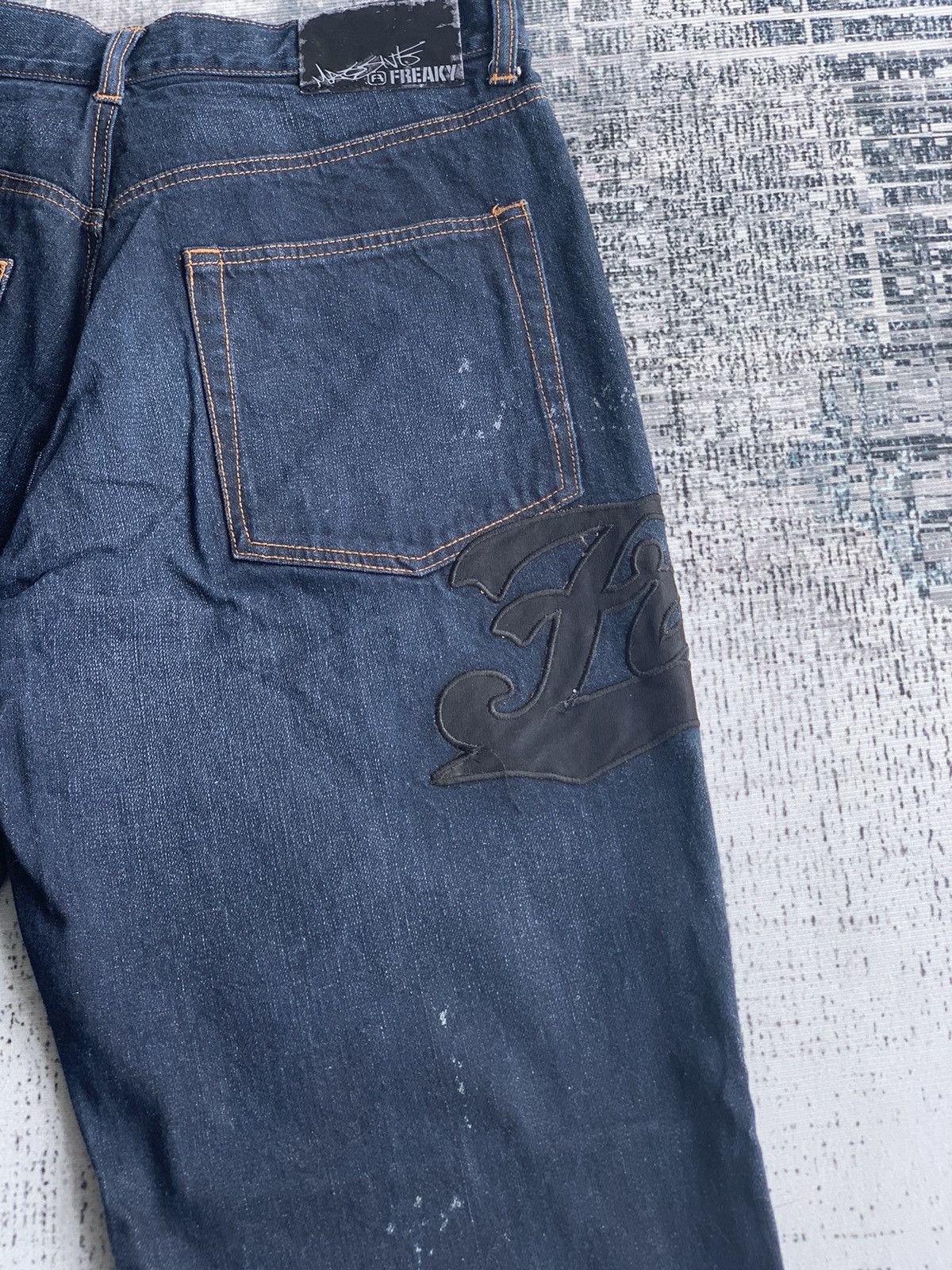 Japanese Brand Freaky Massive Graffiti Embroidered Denim Jeans Pant Size US 32 / EU 48 - 5 Thumbnail