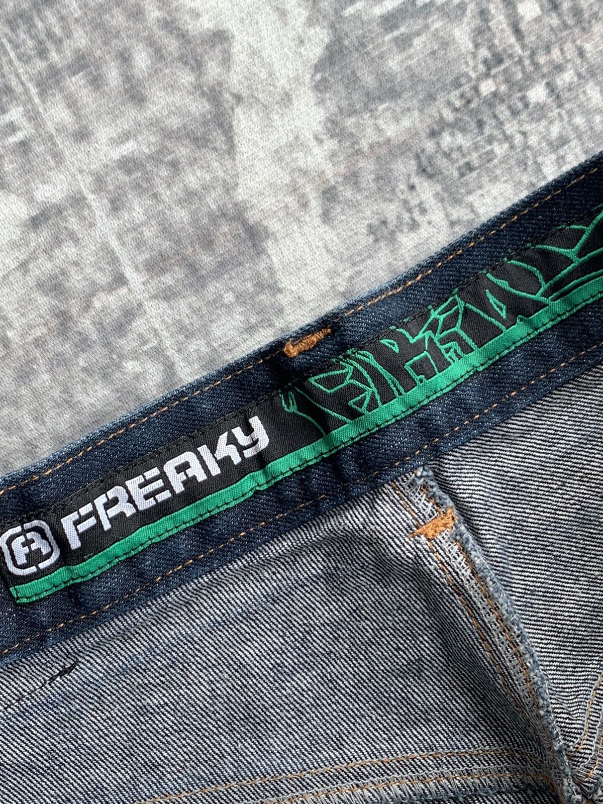 Japanese Brand Freaky Massive Graffiti Embroidered Denim Jeans Pant Size US 32 / EU 48 - 10 Thumbnail