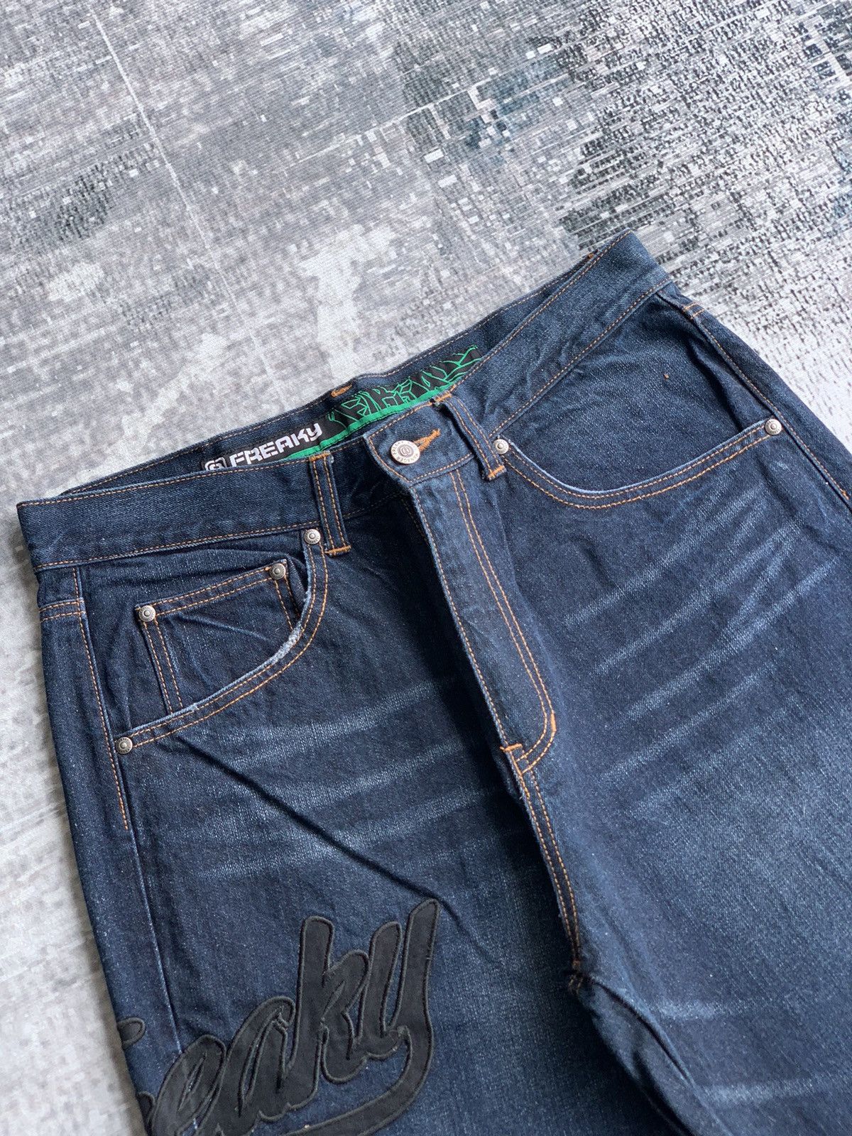 Japanese Brand Freaky Massive Graffiti Embroidered Denim Jeans Pant Size US 32 / EU 48 - 4 Thumbnail