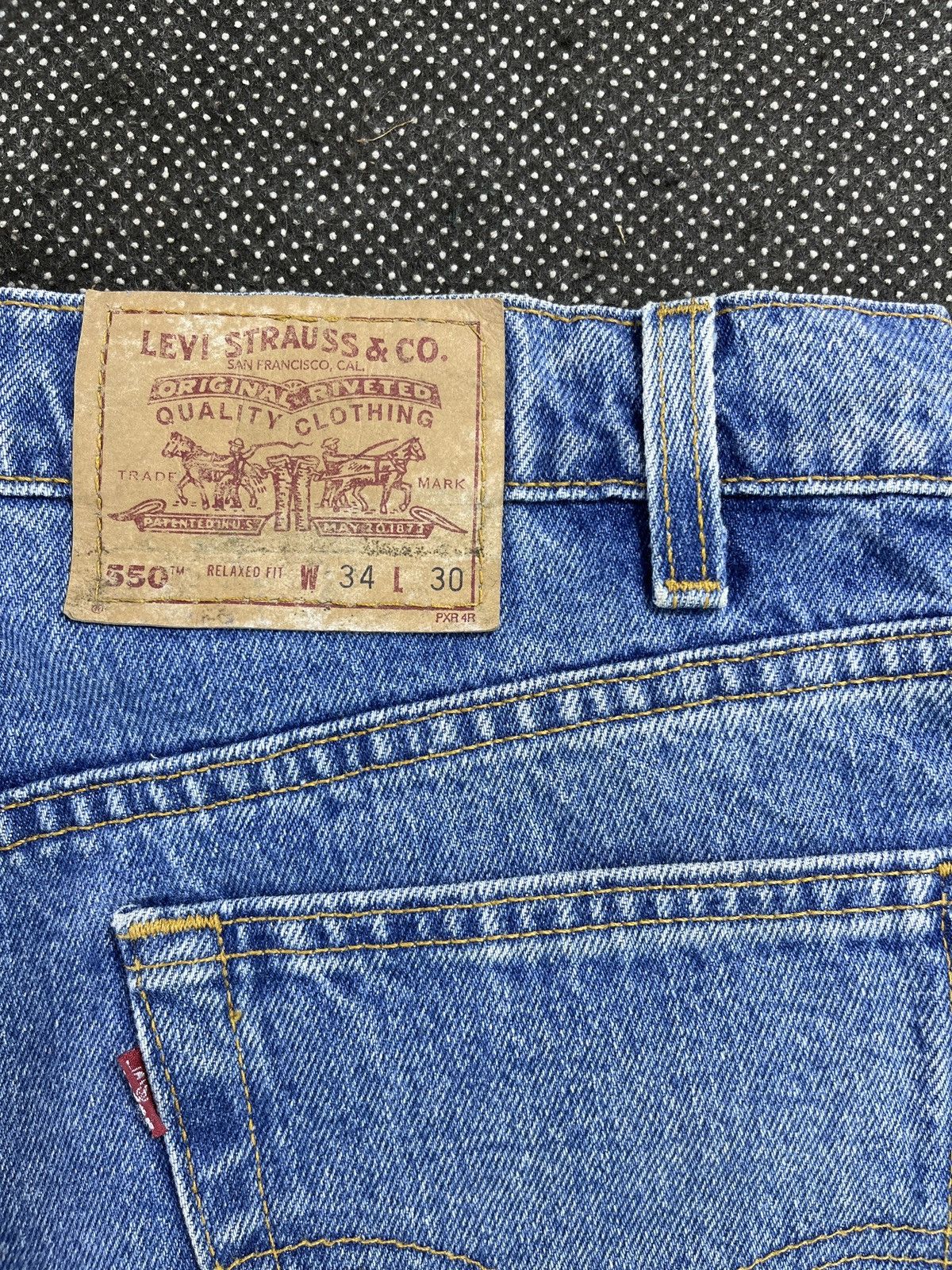 Levi's 90s Vintage Levis 550 Relaxed Fit Jeans - J121 Size US 33 - 9 Thumbnail