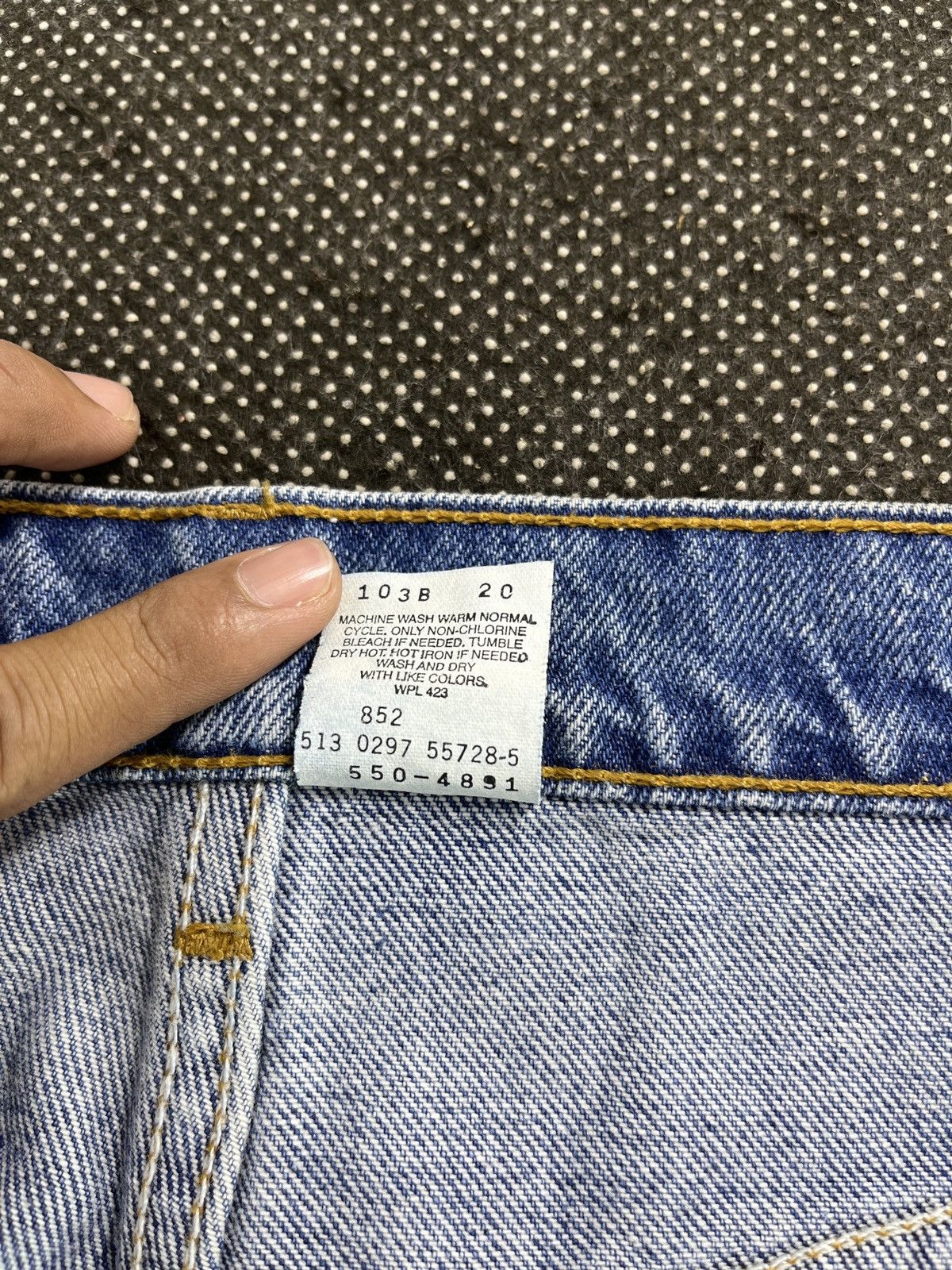 Levi's 90s Vintage Levis 550 Relaxed Fit Jeans - J121 Size US 33 - 7 Thumbnail
