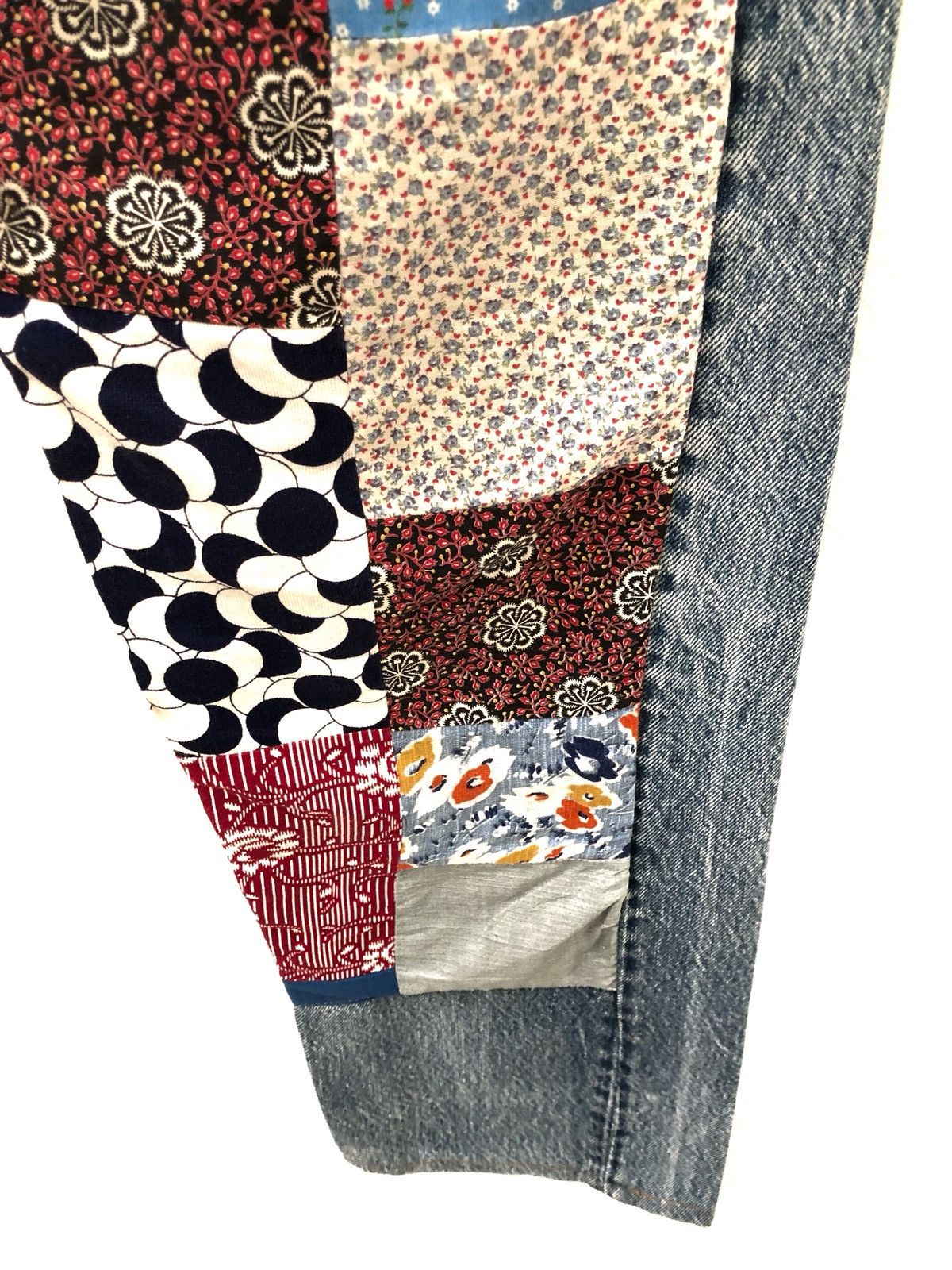 Levi's 80s Melinda Zoller Levi's 501 Patchwork Rips Distress Denim Size US 29 - 14 Thumbnail