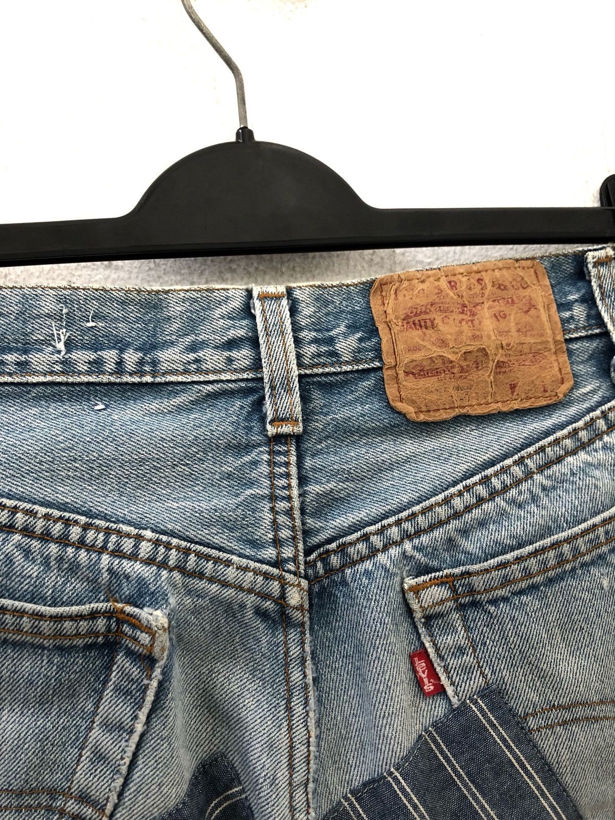Levi's 80s Melinda Zoller Levi's 501 Patchwork Rips Distress Denim Size US 29 - 21 Thumbnail