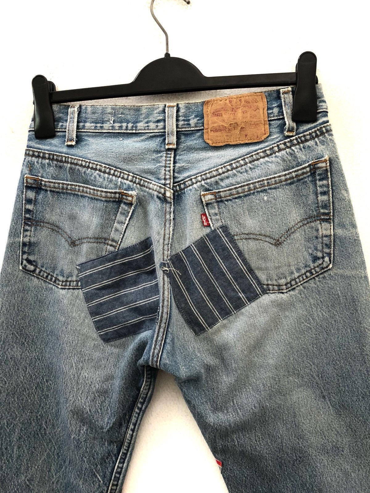 Levi's 80s Melinda Zoller Levi's 501 Patchwork Rips Distress Denim Size US 29 - 16 Thumbnail