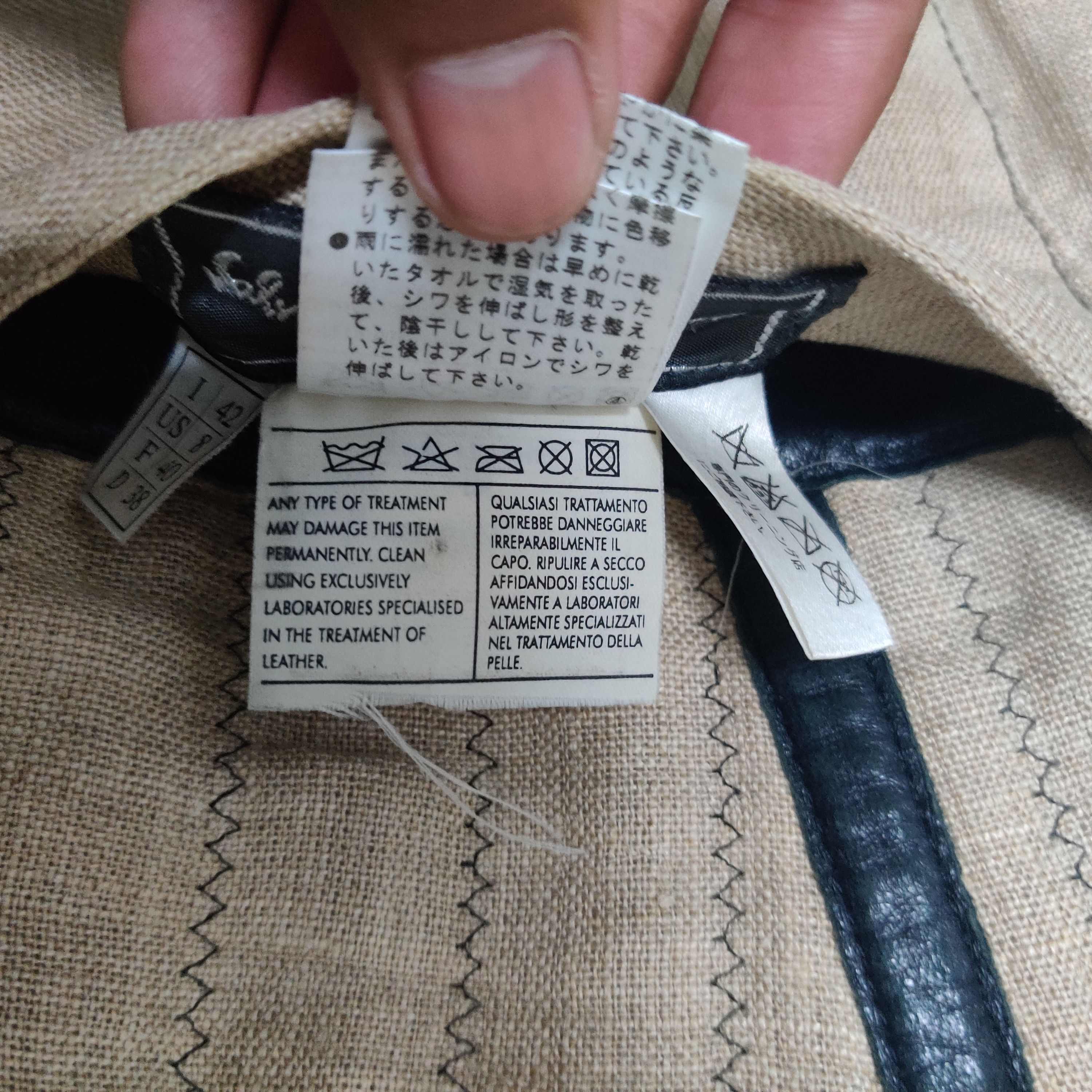 Salvatore Ferragamo Vintage Salvatore Ferragamo Leather Reversible Jacket Size US S / EU 44-46 / 1 - 17 Thumbnail