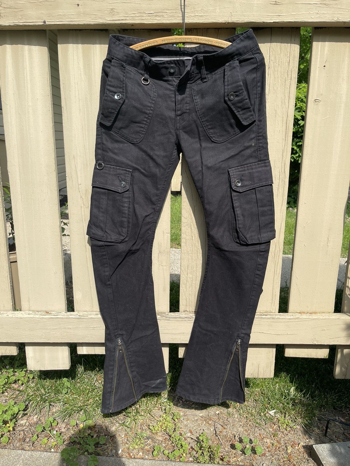 パンツ Rare 3Dpocket bondage design baggy denim Japanese Brand Denim Flared Bondage 3D pocket Cargos J cut