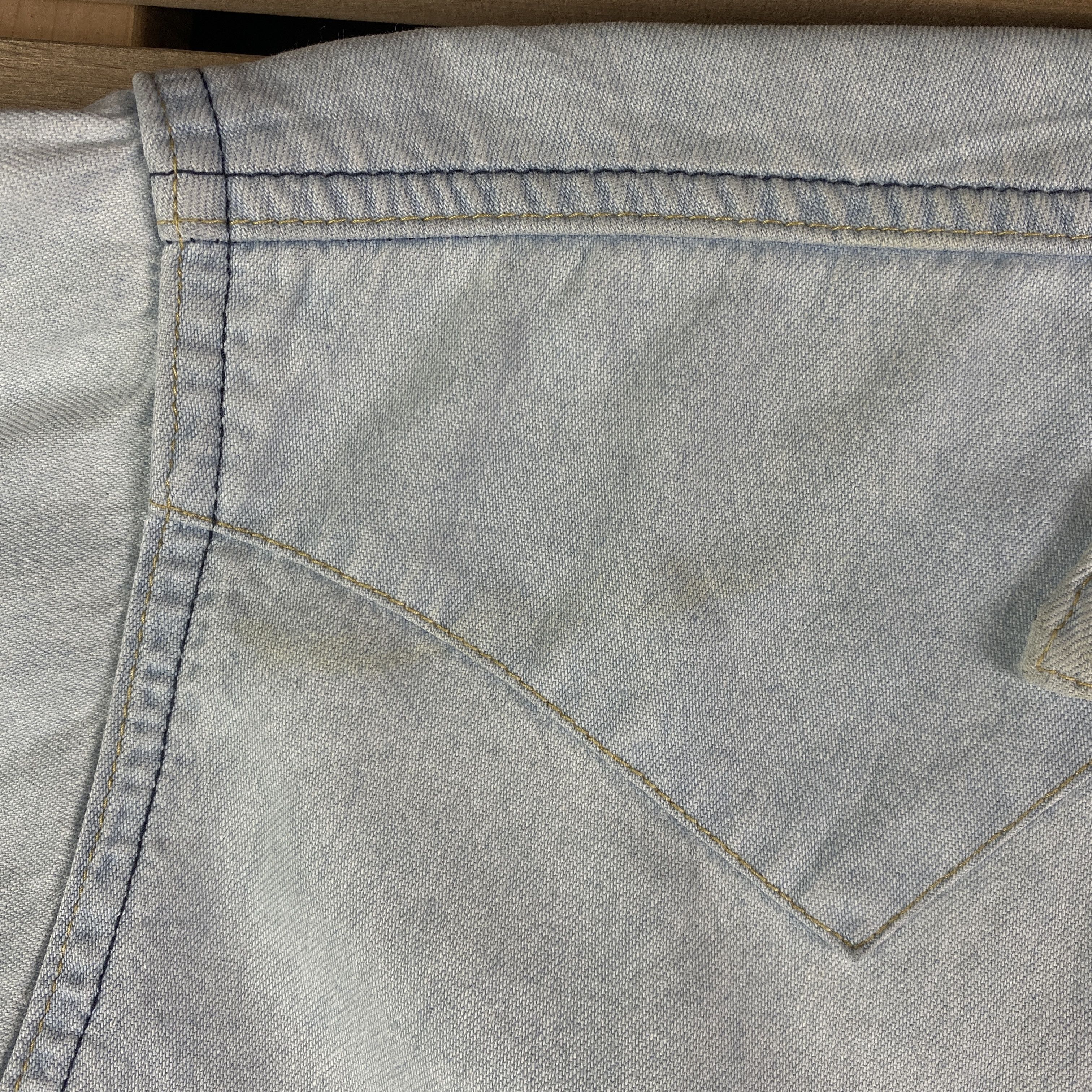 Lee × Vintage Mens Lee Vintage Jeans Shirt Long Sleeve Size S Size US S / EU 44-46 / 1 - 7 Thumbnail