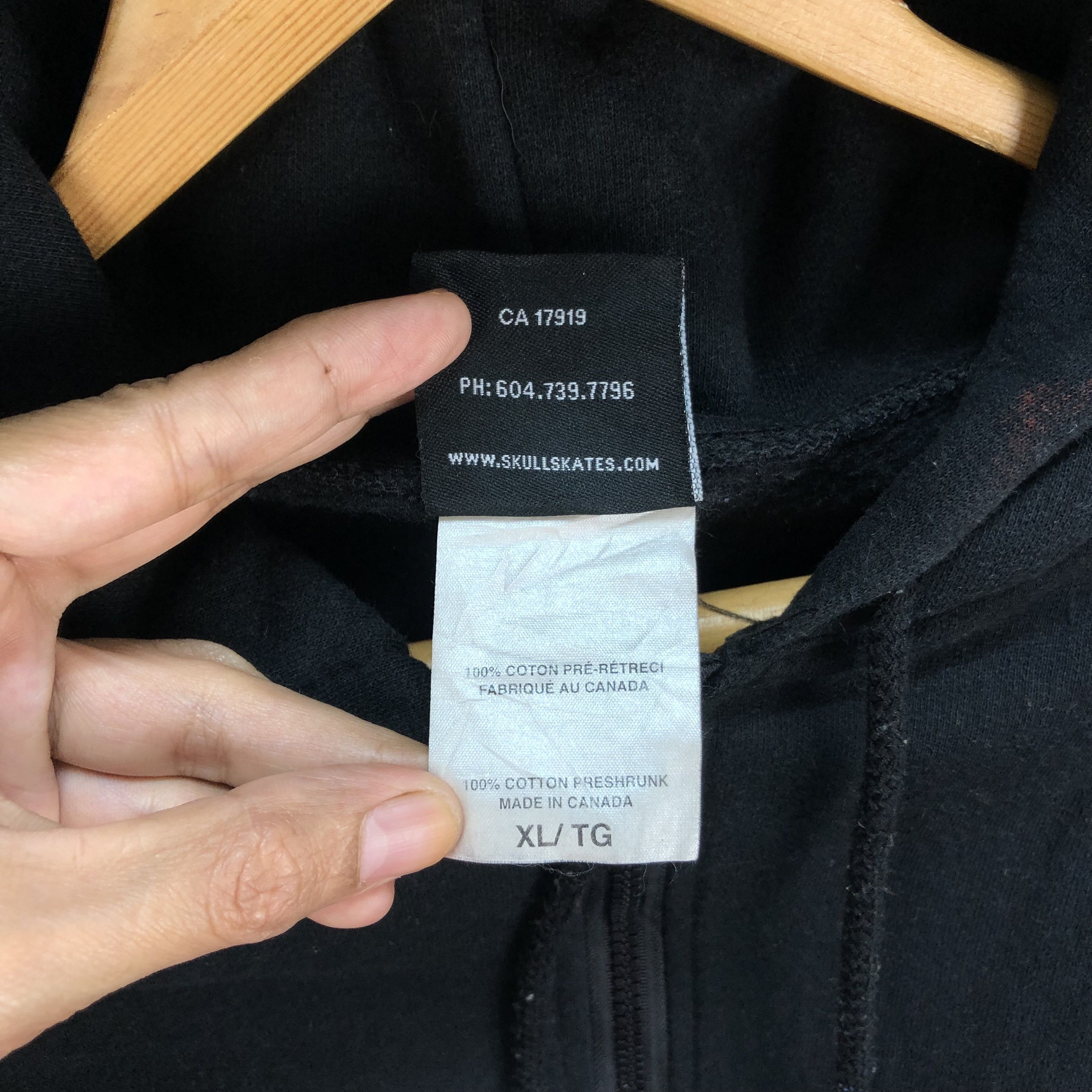 Japanese Brand VINTAGE Y2K SKULLSKATES TRASHED HOODIES #5112-32 Size US XL / EU 56 / 4 - 15 Thumbnail