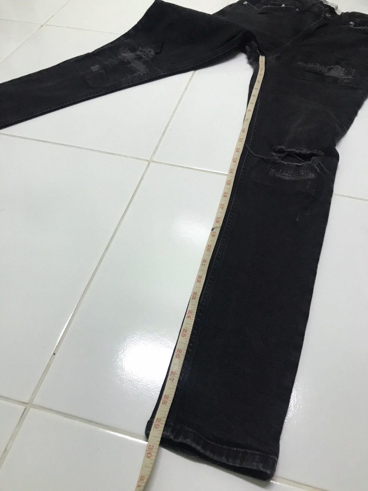 Zara Zara distressed style denim jeans Size US 29 - 8 Thumbnail