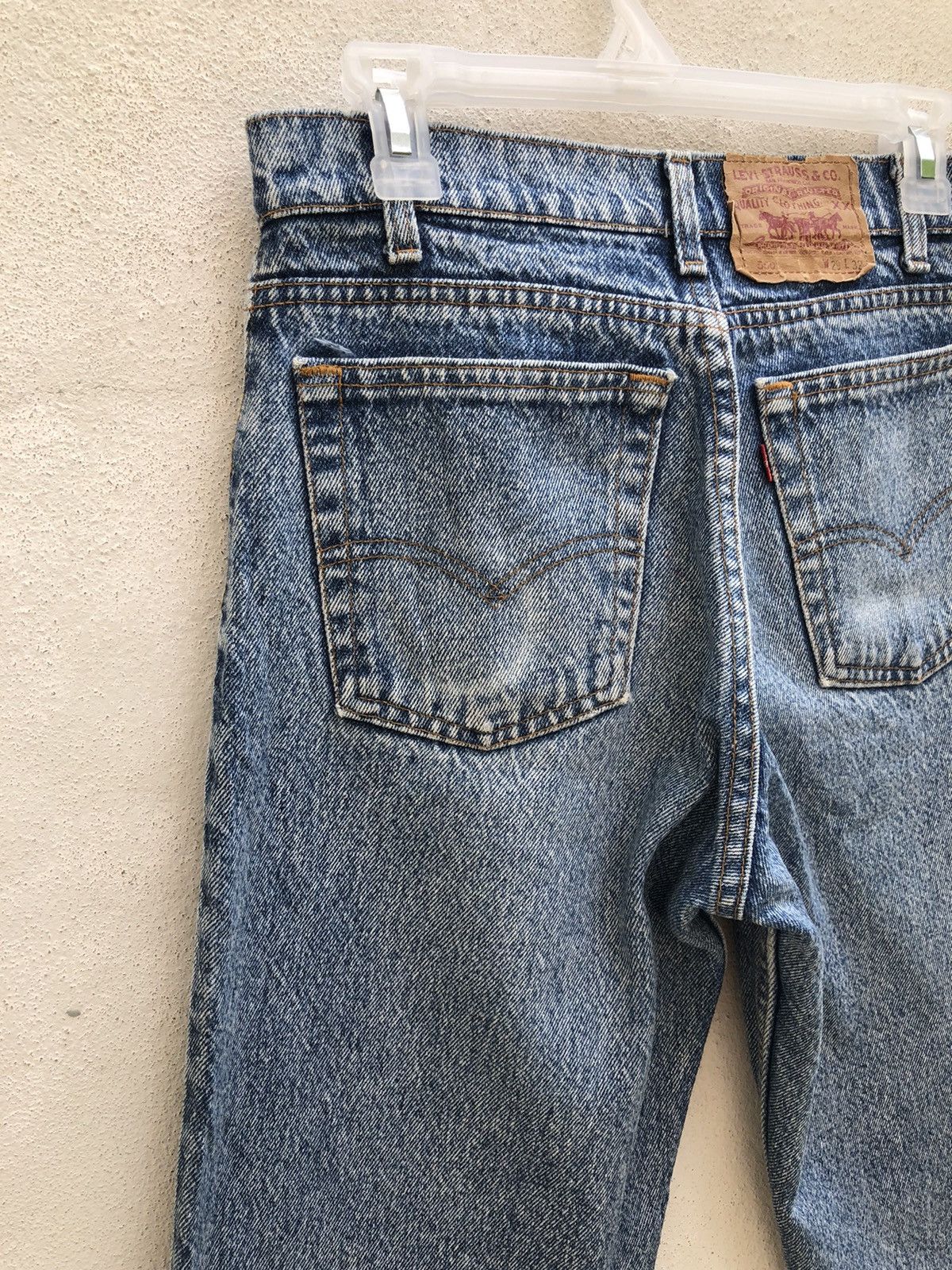 Levi's Vintage 90s Levi’s 550 Acid Wash Denim Cut Off Hem Jeans Size US 29 - 12 Thumbnail
