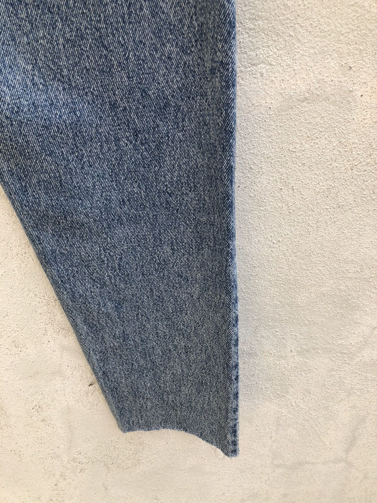 Levi's Vintage 90s Levi’s 550 Acid Wash Denim Cut Off Hem Jeans Size US 29 - 16 Thumbnail