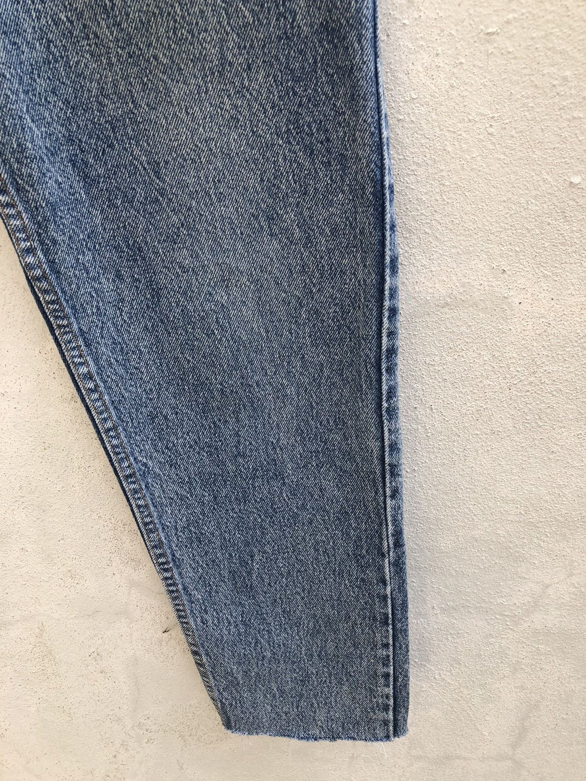 Levi's Vintage 90s Levi’s 550 Acid Wash Denim Cut Off Hem Jeans Size US 29 - 7 Thumbnail