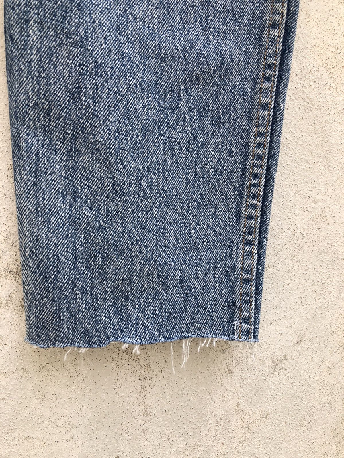 Levi's Vintage 90s Levi’s 550 Acid Wash Denim Cut Off Hem Jeans Size US 29 - 5 Thumbnail