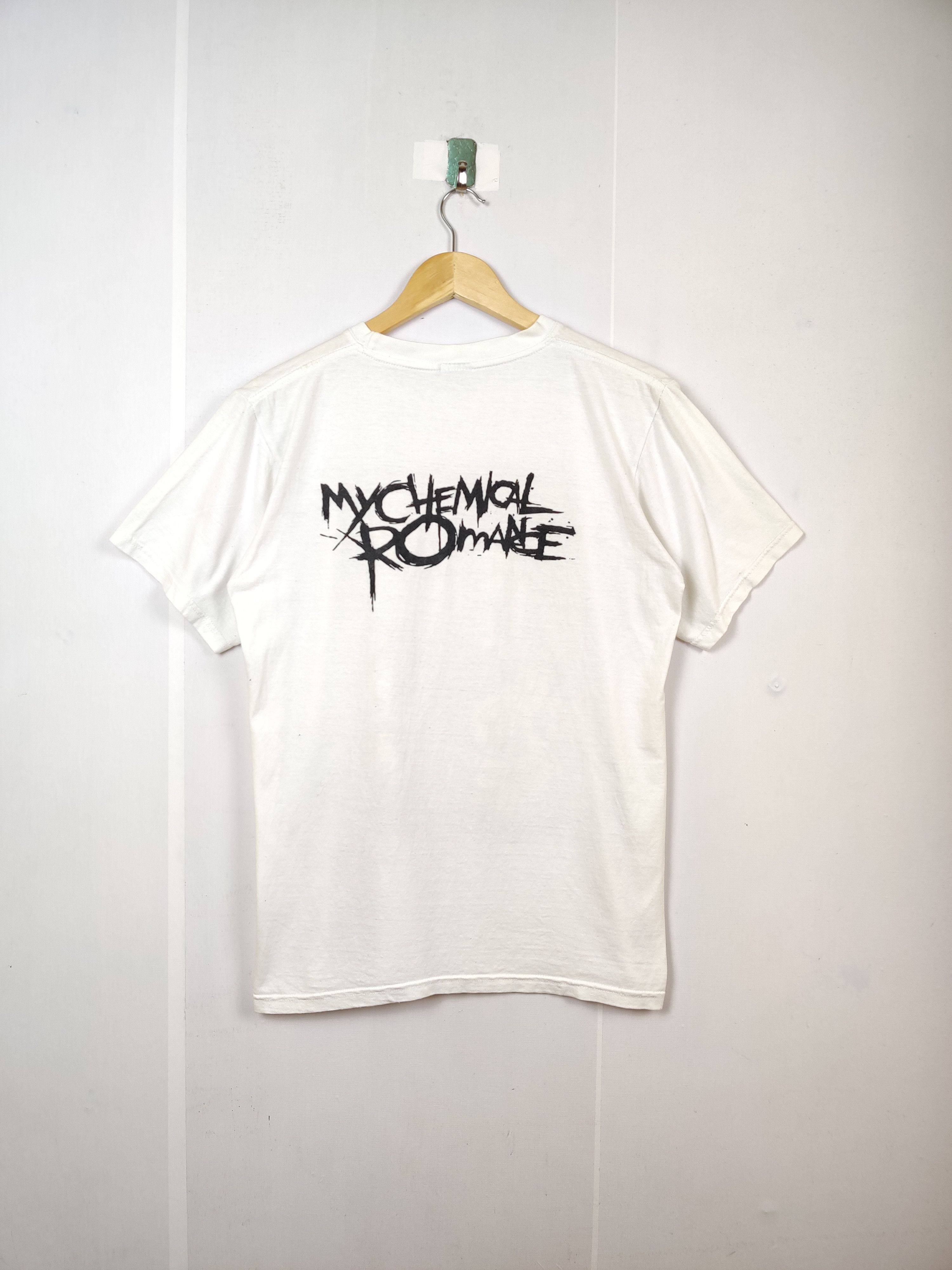 Band Tees Vintage My Chemical Romance The Black Parade Tee Tshirt Size US M / EU 48-50 / 2 - 8 Thumbnail