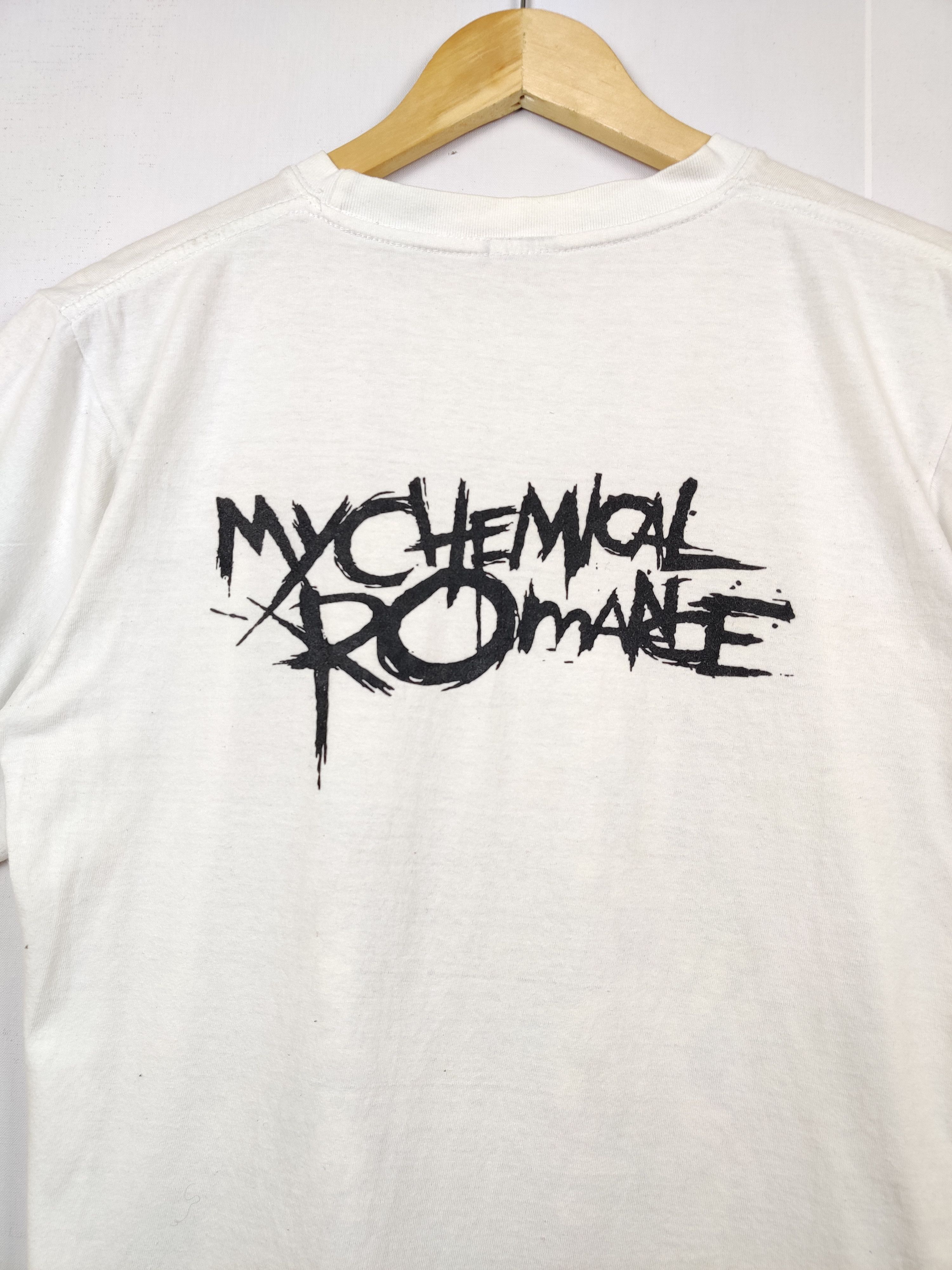 Band Tees Vintage My Chemical Romance The Black Parade Tee Tshirt Size US M / EU 48-50 / 2 - 7 Thumbnail